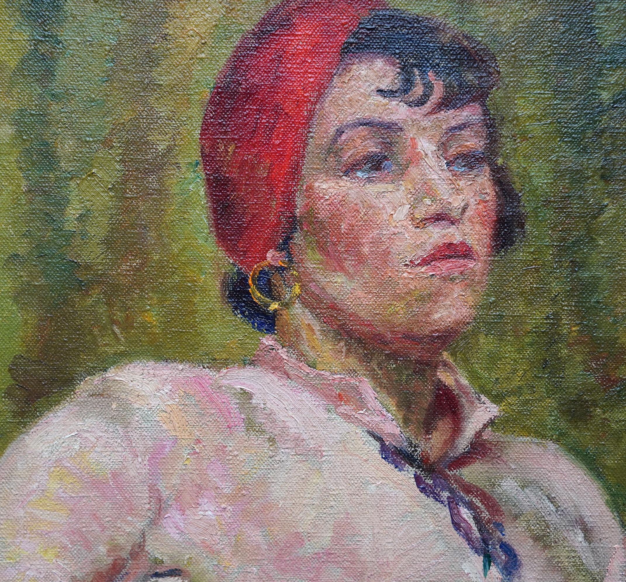 Portrait de Molly dans le Beret rouge - Peinture à l'huile Art déco britannique des années trente en vente 2