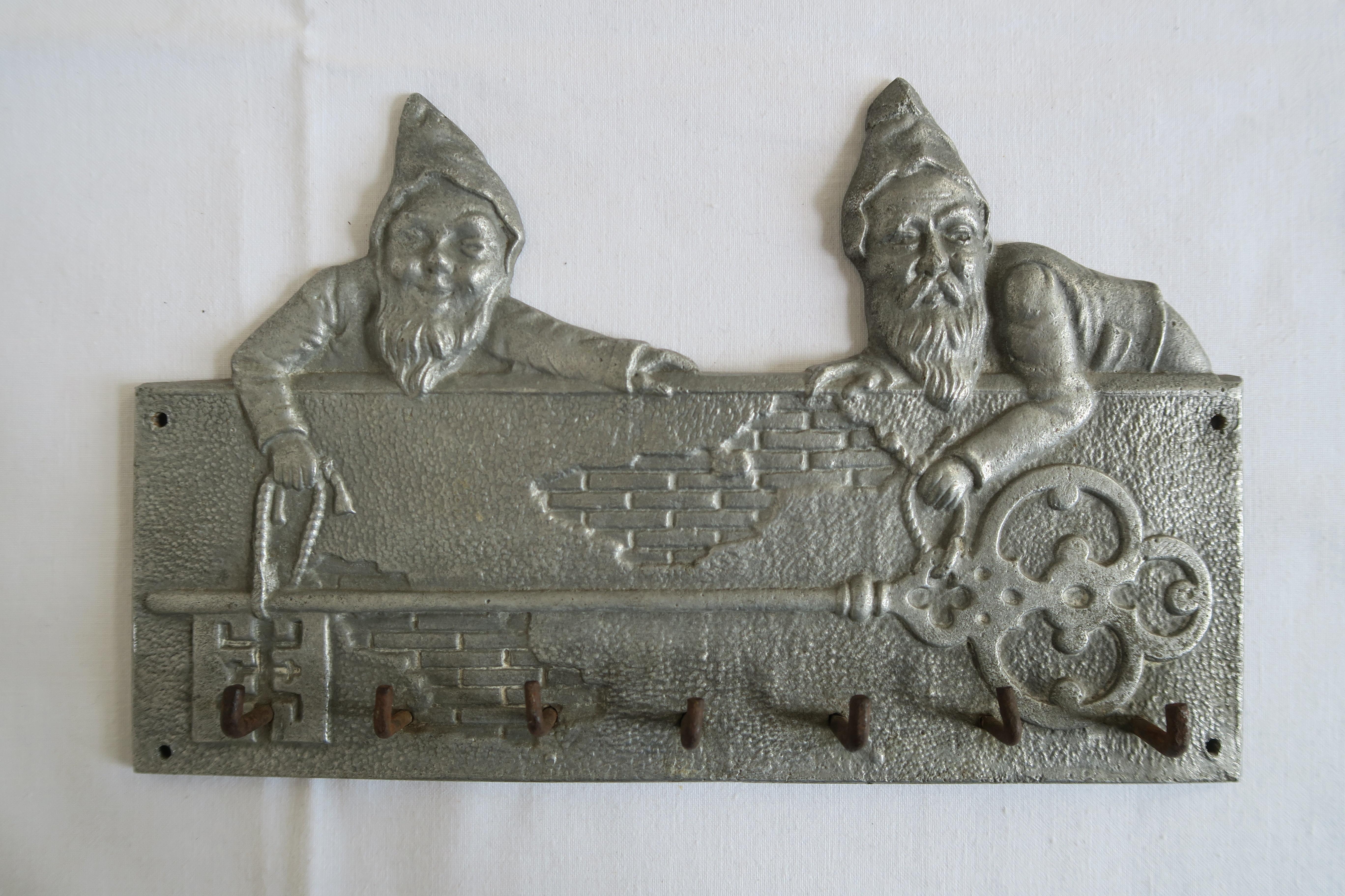 Jolly Aluminum and Iron Keyboard/Coat Rack with Two Dwarves In Excellent Condition For Sale In Vienna, AT