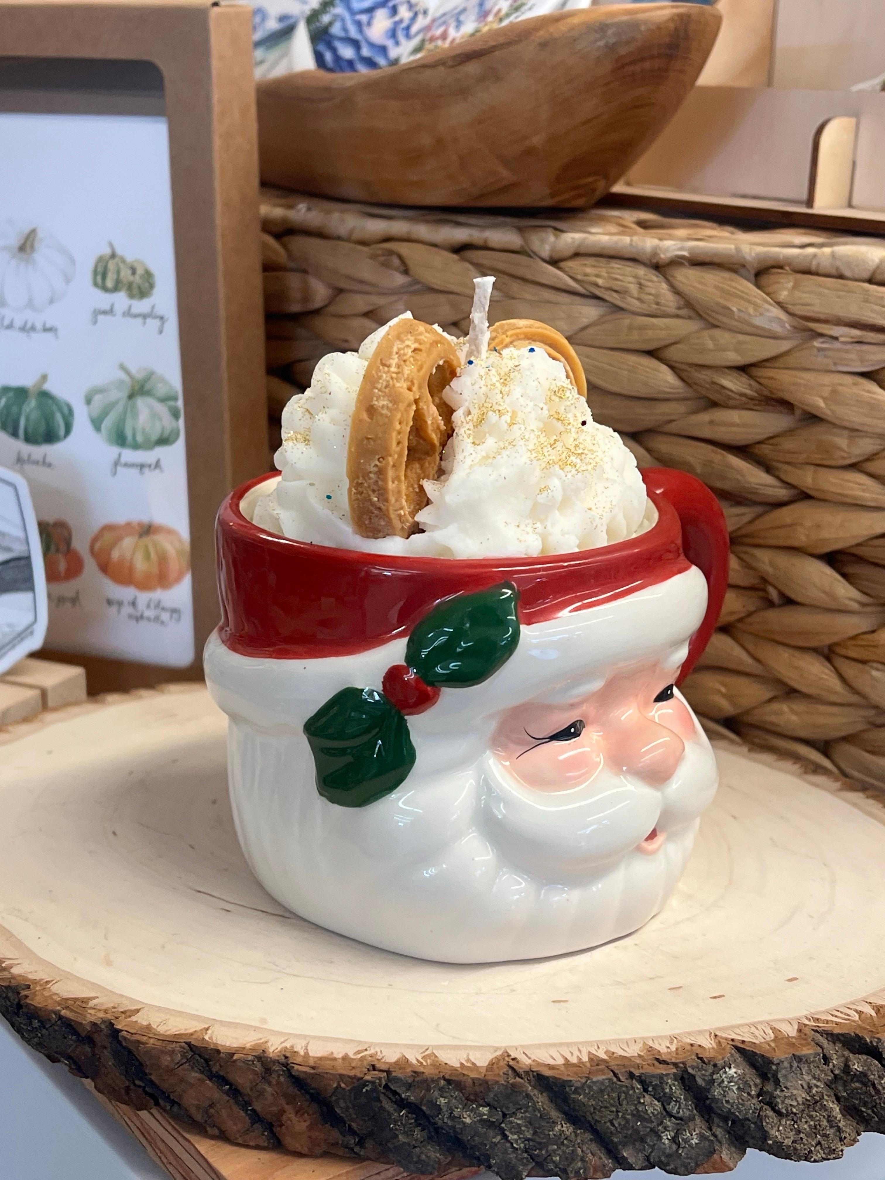 Fin du 20e siècle Bougie Jolly Ol dans un tasse en céramique peinte à la main avec une bougie Soy faite main en vente
