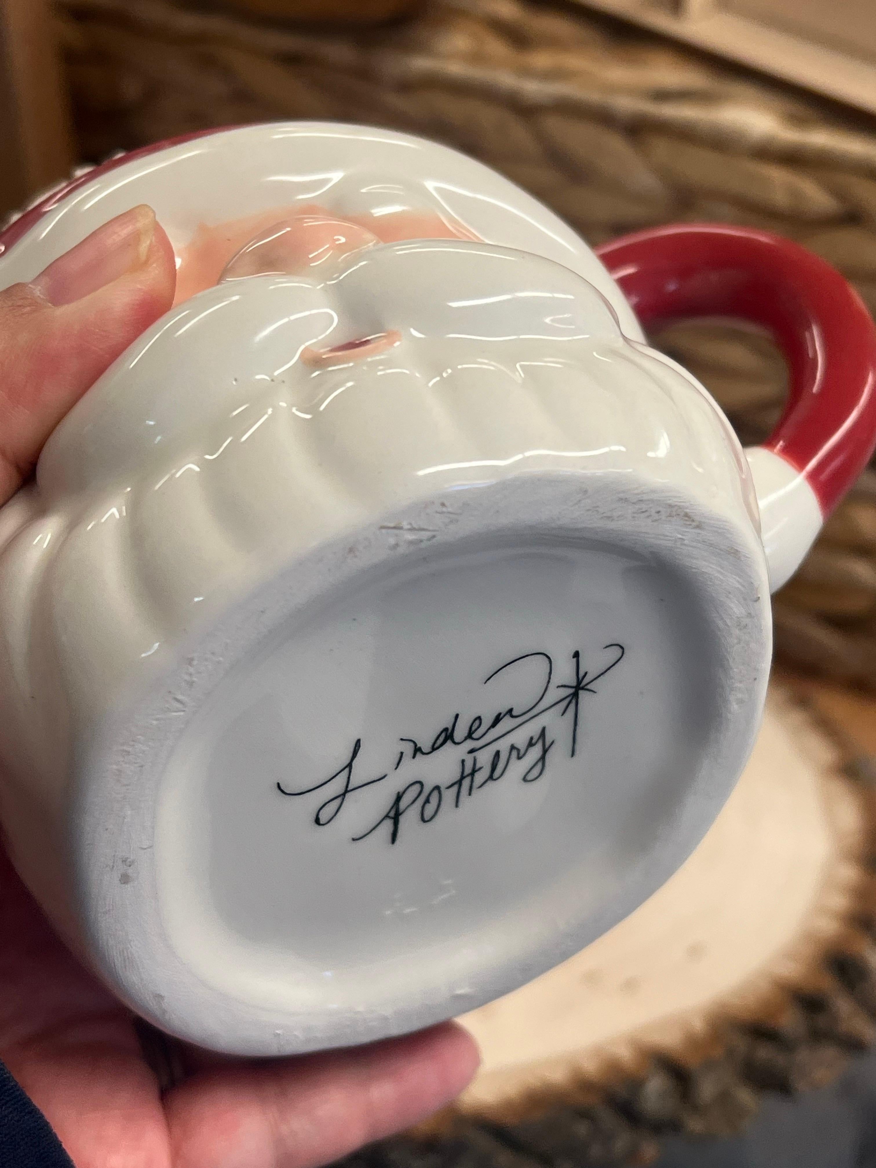 Bougie Jolly Ol dans un tasse en céramique peinte à la main avec une bougie Soy faite main en vente 2