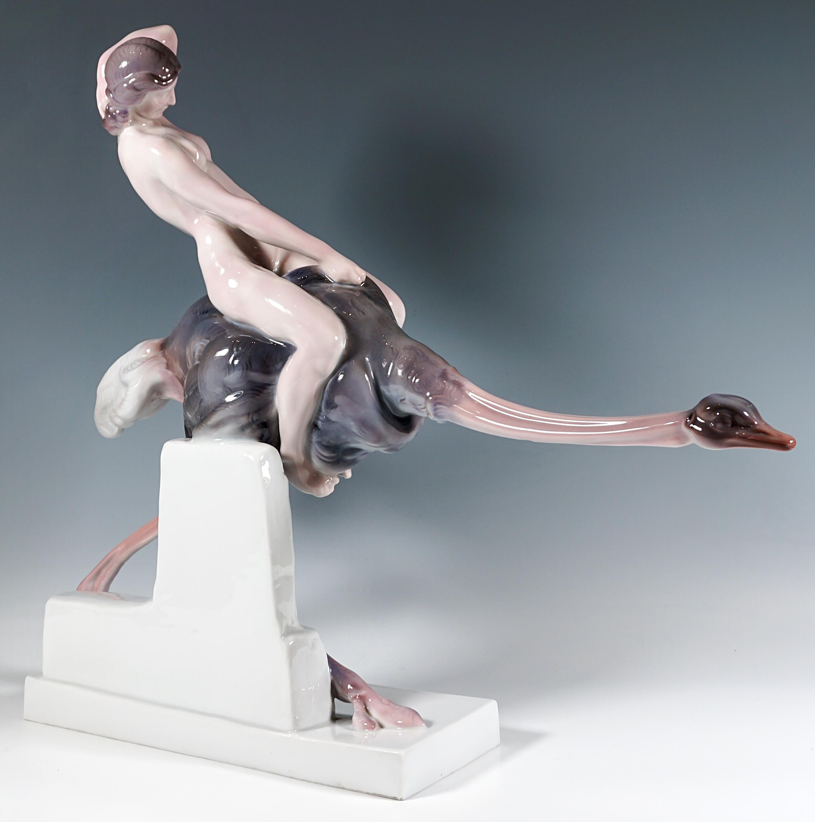 „Jolly Ride“ Akt auf Strauß, Porzellangruppe, Rosenthal Selb Deutschland, 1912-1914 (Handbemalt)