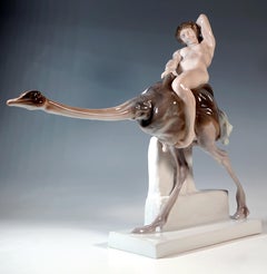 Fröhliche Fahrt" Akt auf Strauß, Porzellangruppe, Rosenthal Selb Deutschland, um 1914