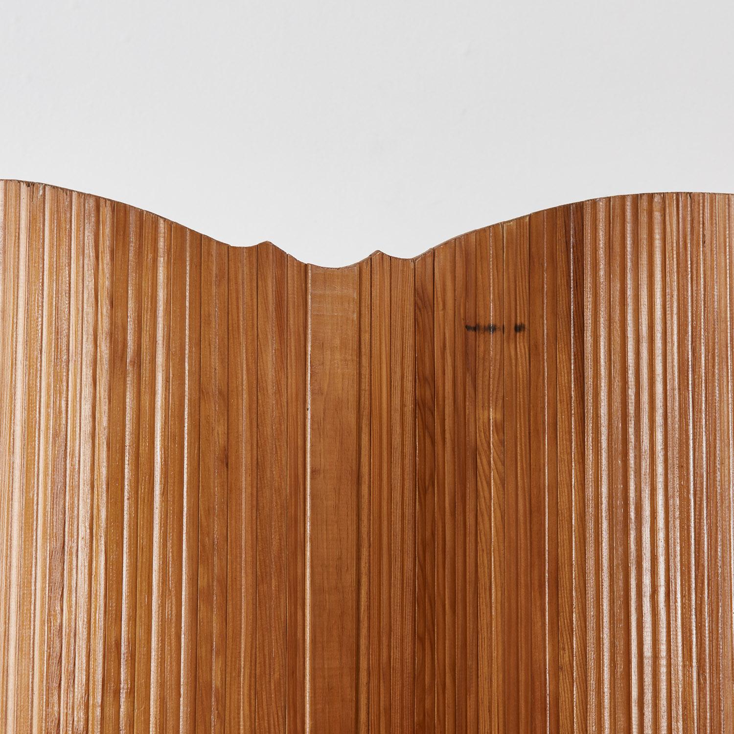 Pine French Art Deco pine tambour screen