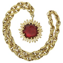 Collar de eslabones con colgante «Sunburst» chapado en oro de JOMAZ, hacia 1970