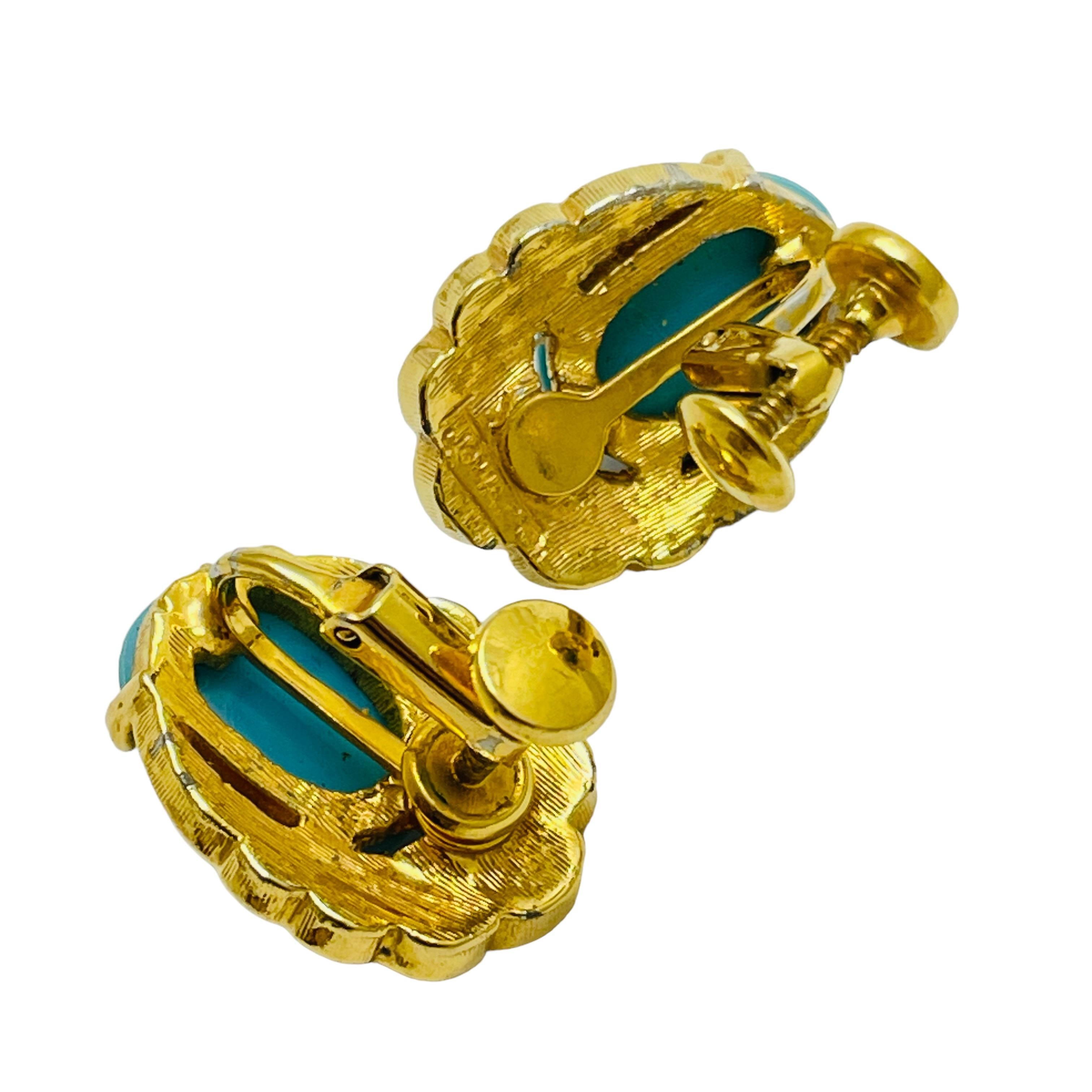 JOMAZ signed vintage gold turquoise designer runway clip on earrings In Good Condition In Palos Hills, IL