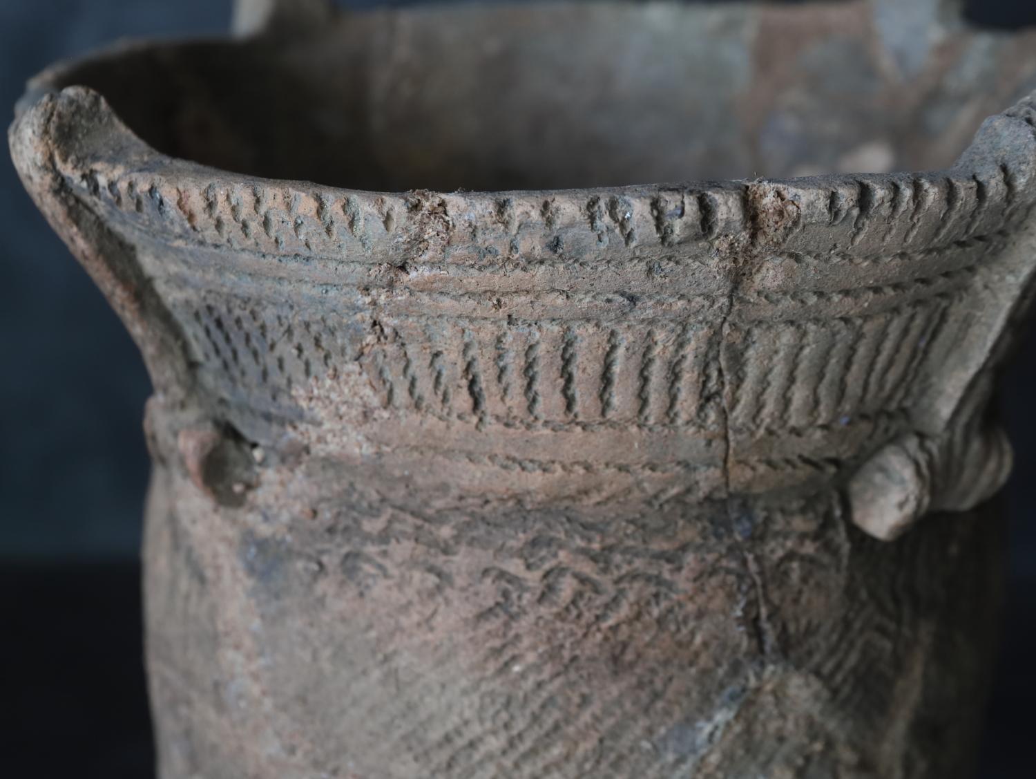 Jomon Pottery Deep Bowl /Antique Japanese vase/c. 14, 000–300 BC/Wabi-sabi For Sale 4