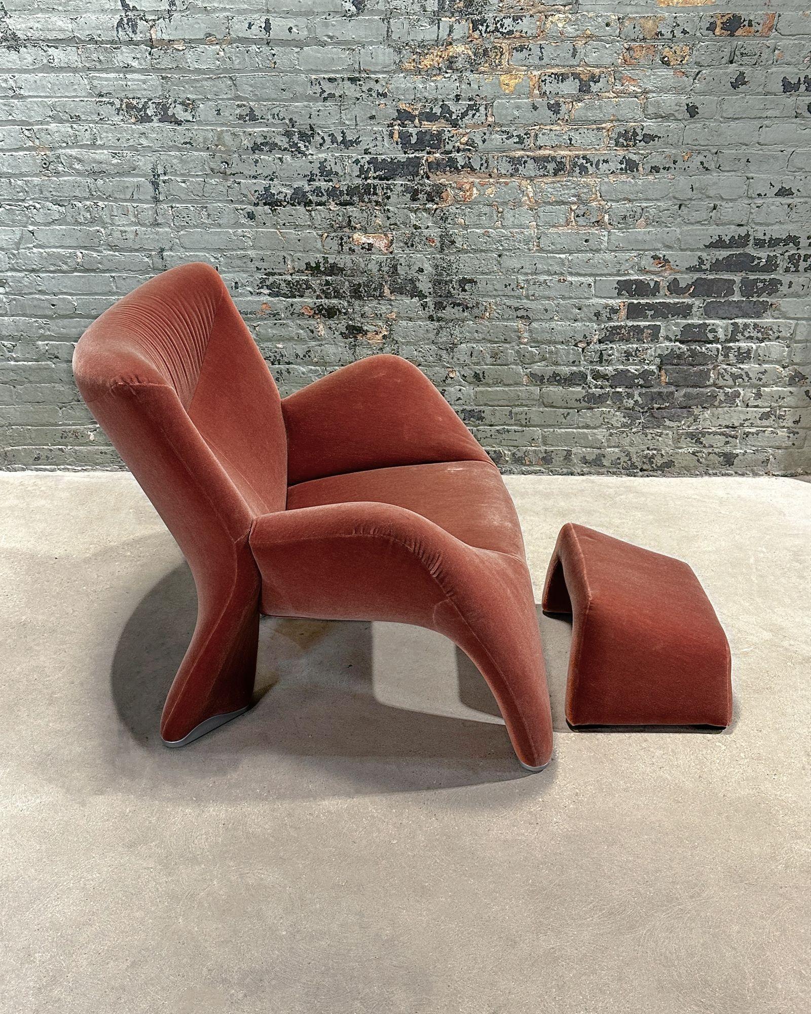 Jon Armgardt Enchanton Lounge Chair & Ottoman/Stool by Leolux, Germany 1970 In Good Condition In Chicago, IL