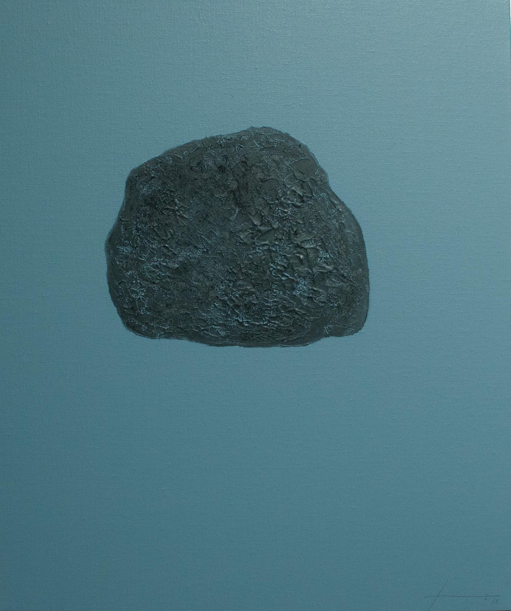 "My work is characterized by forms and lines. The relationship between background and figure is repeated persistently in each of my works. The figure, simple and almost always quadrilateral, changes and is combined in multiple ways on a