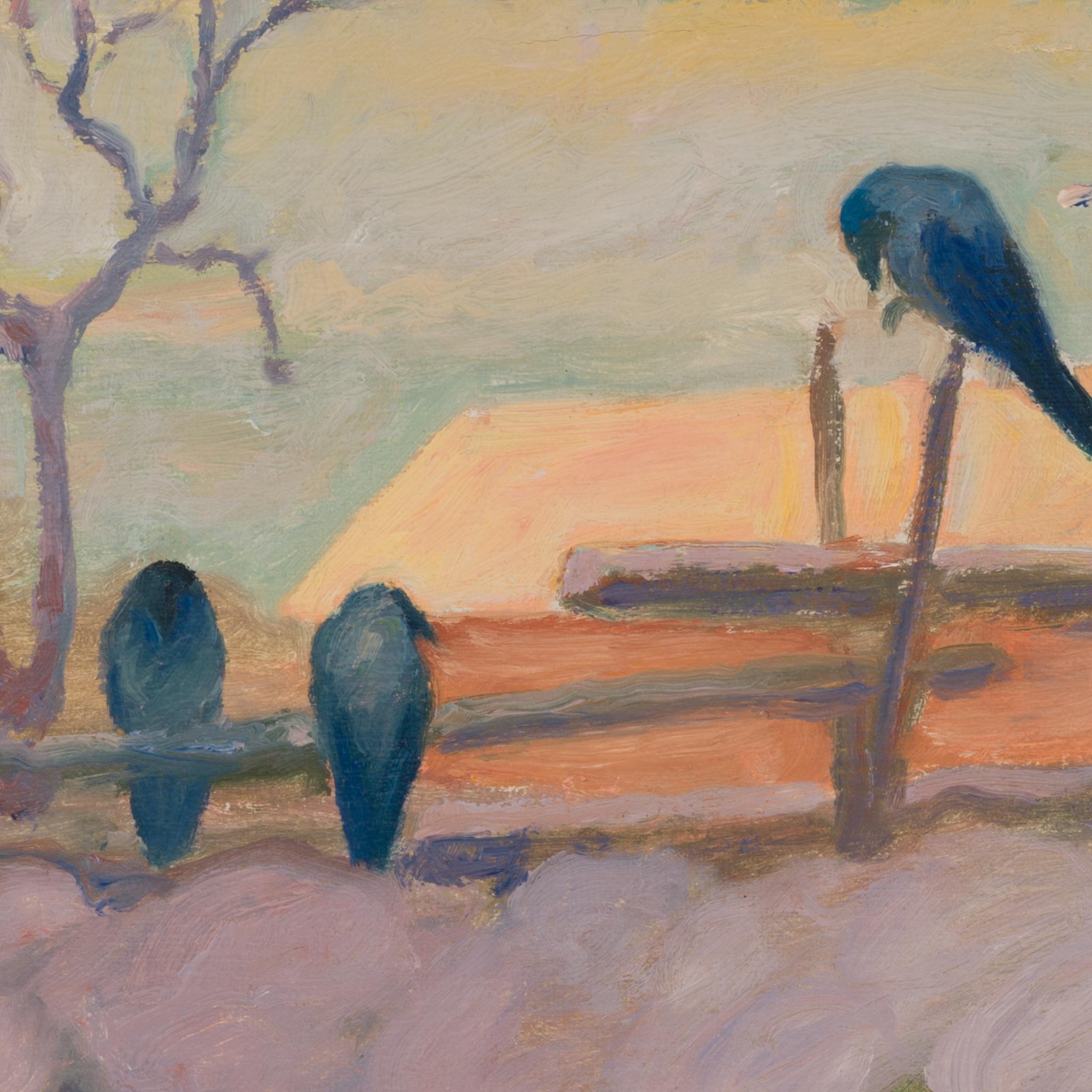 Questo dipinto di Jon Loman, dall'atmosfera tranquilla, cattura un gruppo di quattro corvi incappucciati in un paesaggio invernale coperto di neve. Tre degli uccelli sono appollaiati su una rustica staccionata di legno, mentre il quarto si aggira
