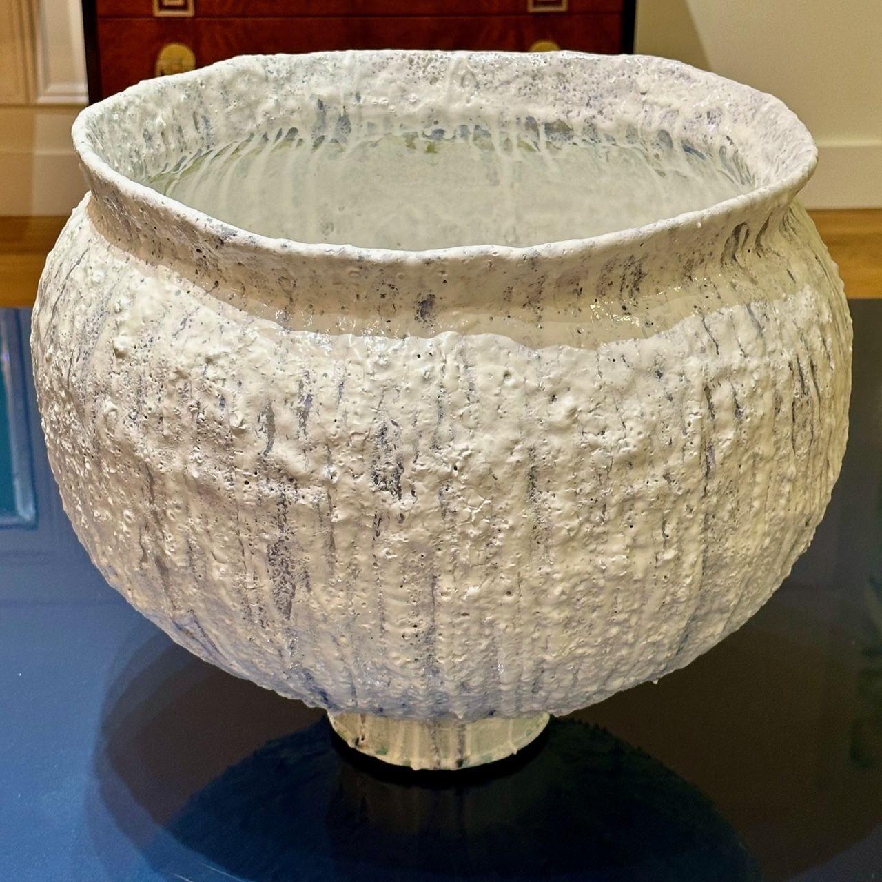 Jon Tierney, Contemporary, Large Modern Moon Jar, Glazed Ceramic, White and Blue For Sale 1