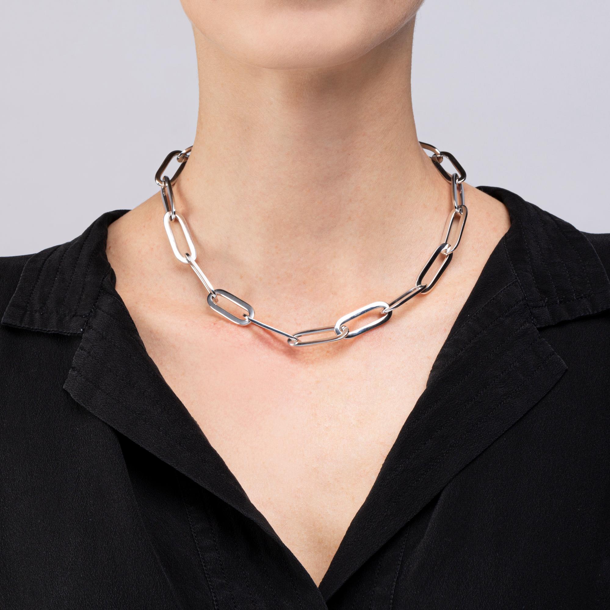 Alex Jona Design Collection, Hand crafted in Italy, 18 karat white gold 17.3 inch long link chain necklace.

Alex Jona jewels stand out, not only for their special design and for the excellent quality of the gemstones, but also for the careful