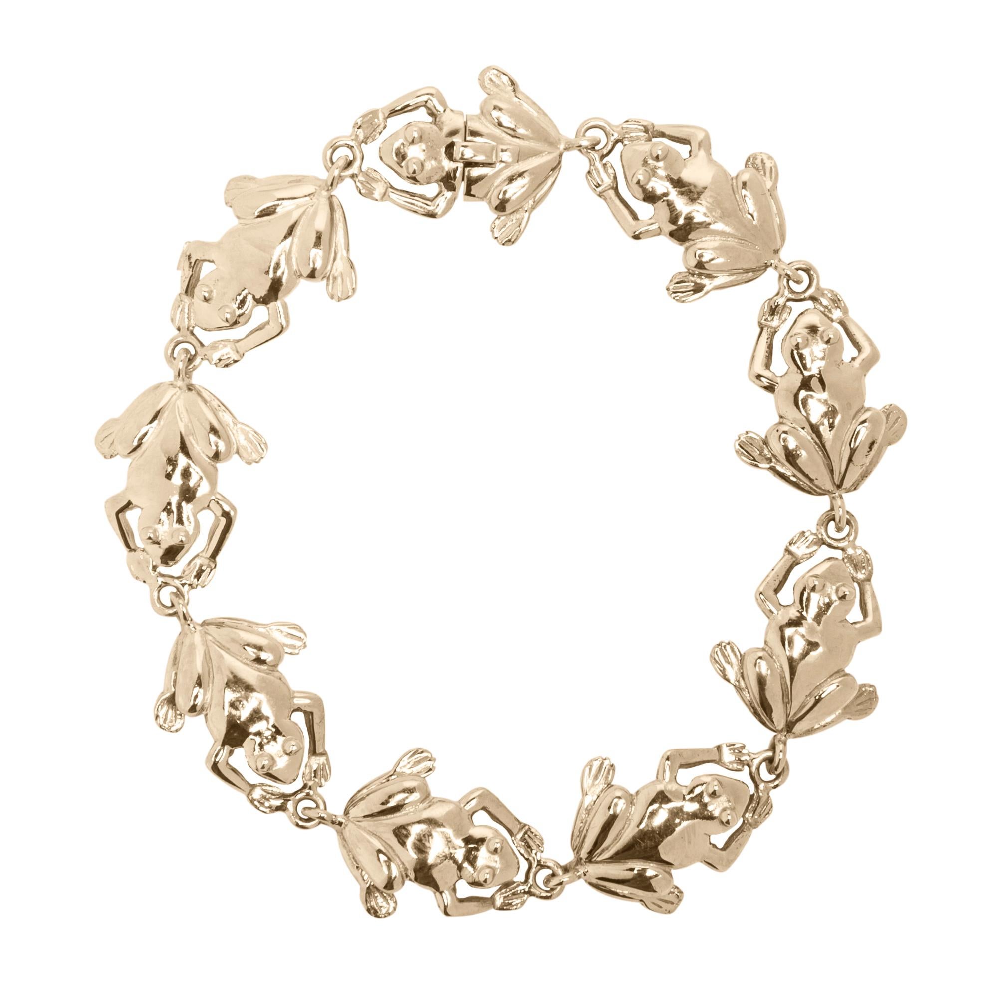 Jona design collection, hand crafted in Italy, 18 karat yellow gold link frogs bracelet. Dimensions: 17 cm Lenght / 1 cm Width.
All Jona jewelry is new and has never been previously owned or worn. Each item will arrive at your door beautifully gift