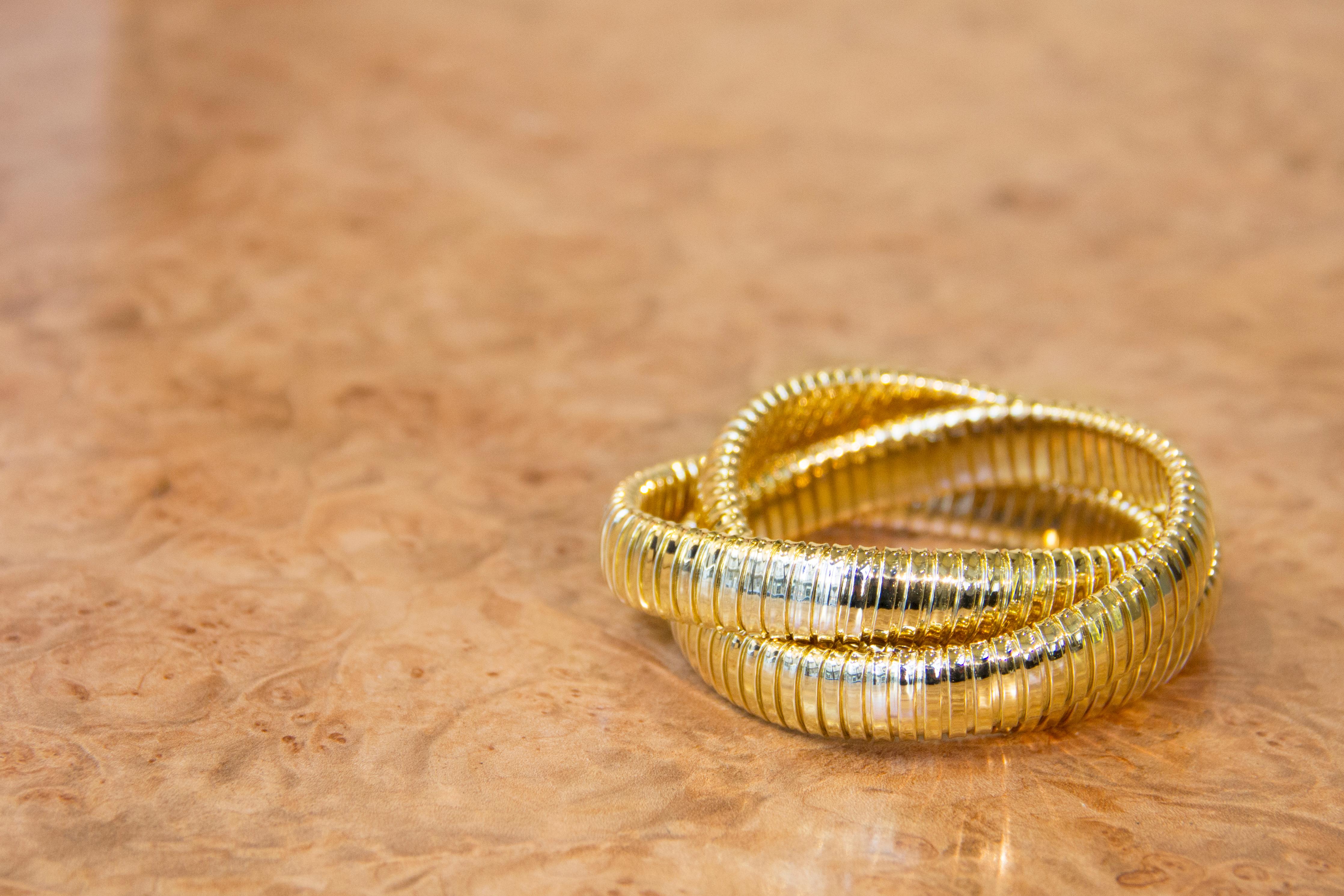 Alex Jona 18 Karat Yellow Gold Tubogas Rolling Bracelet 3