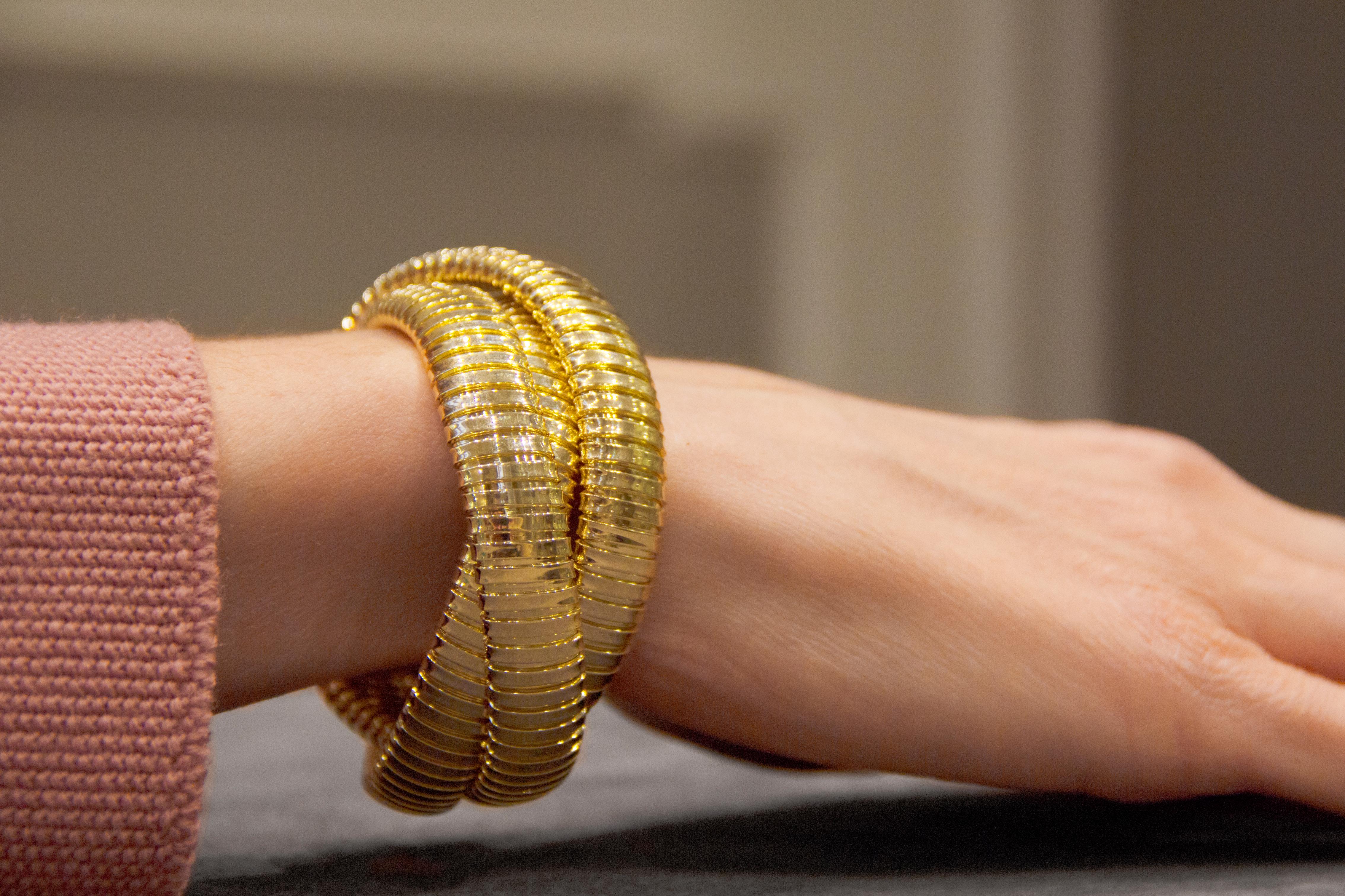 Alex Jona 18 Karat Yellow Gold Tubogas Rolling Bracelet In New Condition In Lugano, CH