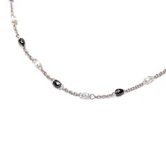 Alex Jona Collar de cadena de eslabones de oro de 18 quilates con diamante negro blanco talla briolette