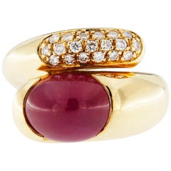 Jona Cabochon Ruby White Diamond 18 Karat Yellow Gold Cross over Band Ring