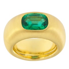 Jona Certified Zambian Emerald 18 Karat Yellow Gold Band Ring