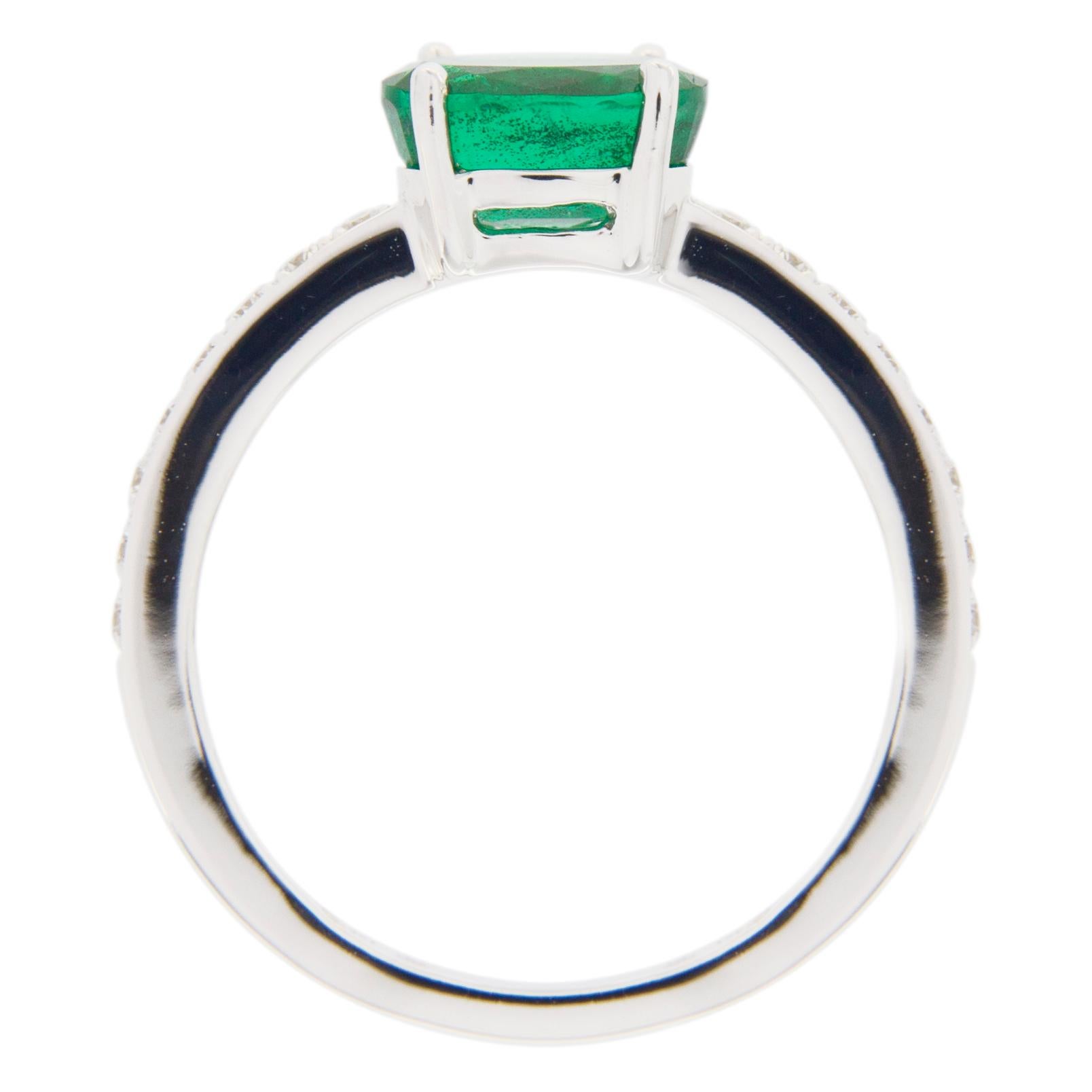 Jona Emerald and White Diamond 18 Karat White Gold Solitaire Ring 5