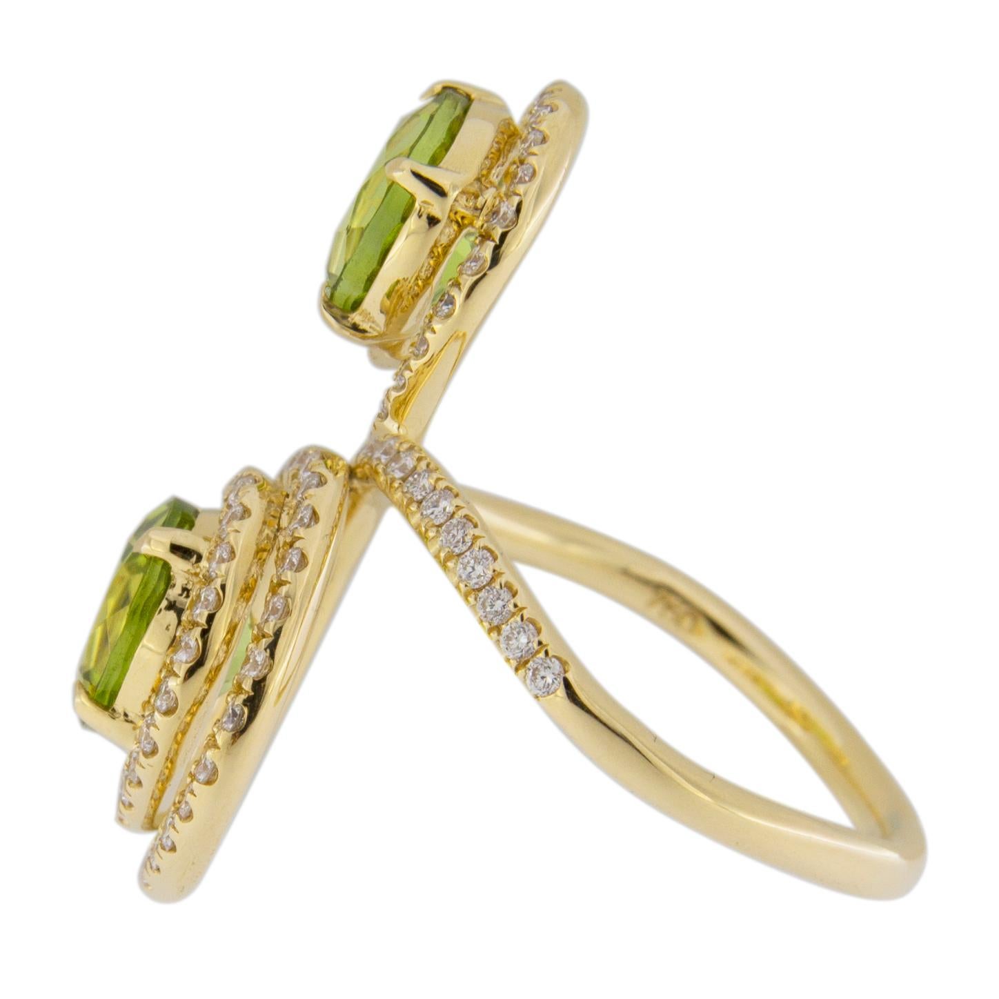 Women's or Men's Jona Peridot White Diamonds 18 Karat Yellow Gold Ring