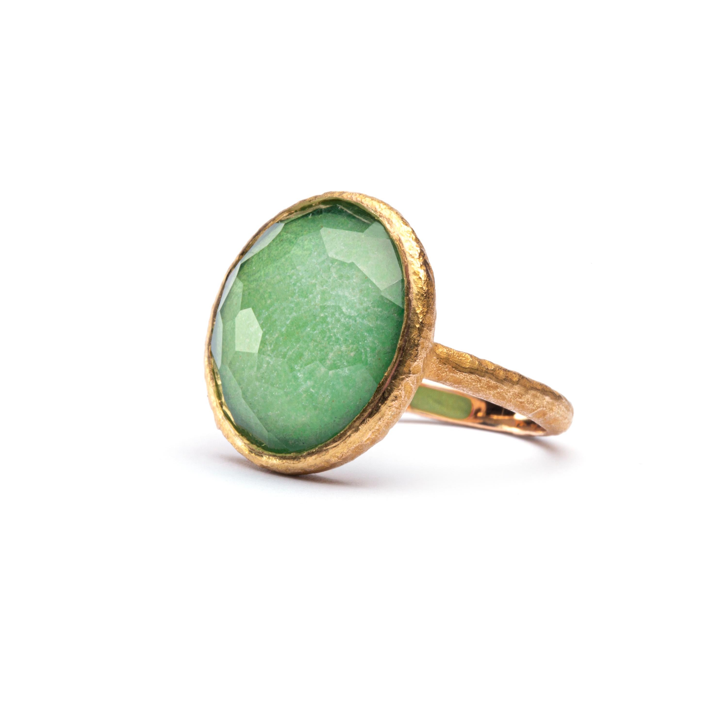 Round Cut Jona Quartz Emerald 18 Karat Yellow Gold Ring