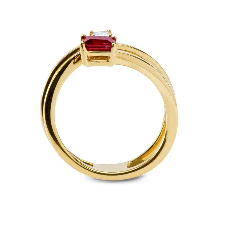 Jona Ruby White Diamond 18 Karat Yellow Gold Crossover Ring Band In New Condition In Torino, IT