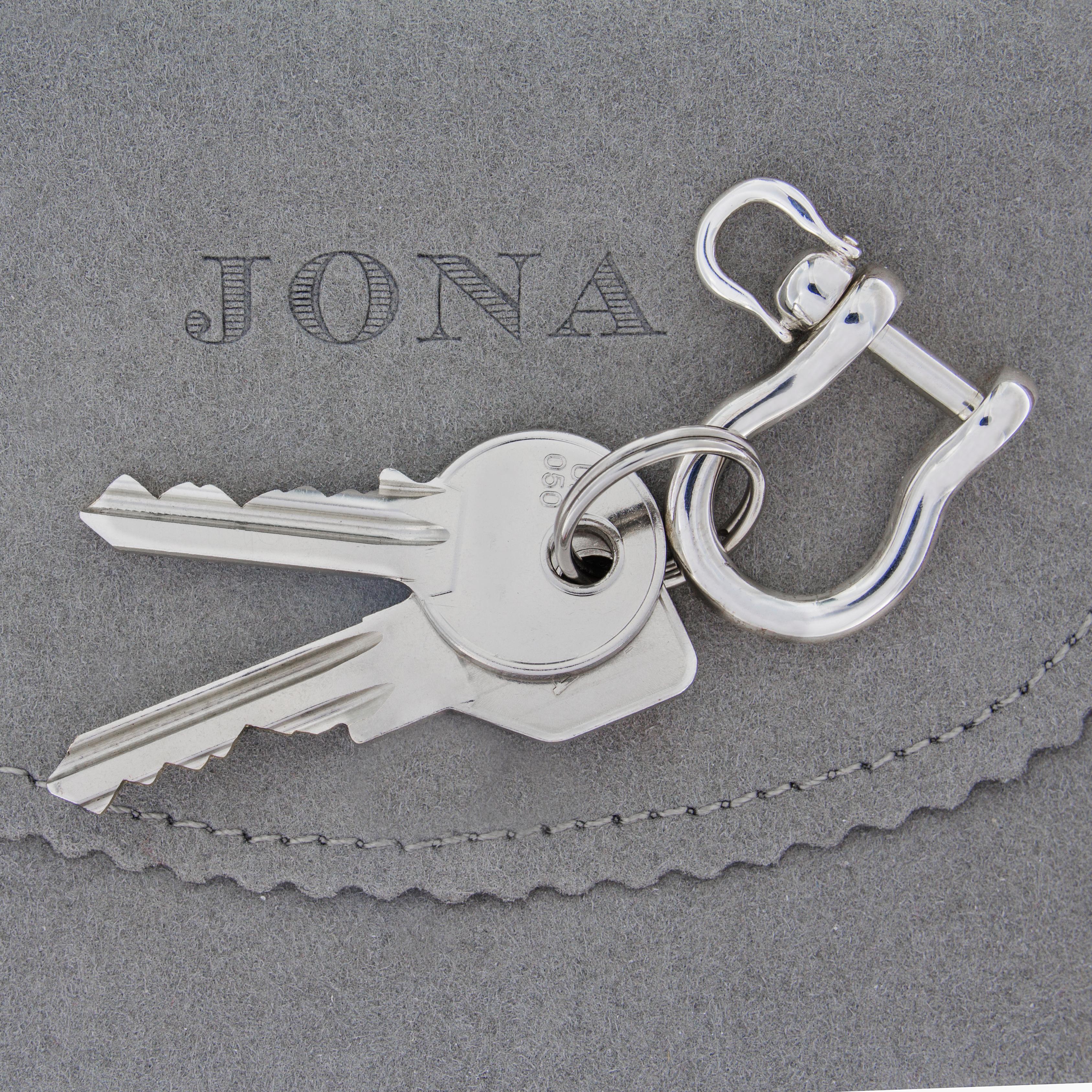 Jona Shackle Sterling Silver Key Holder In New Condition In Torino, IT