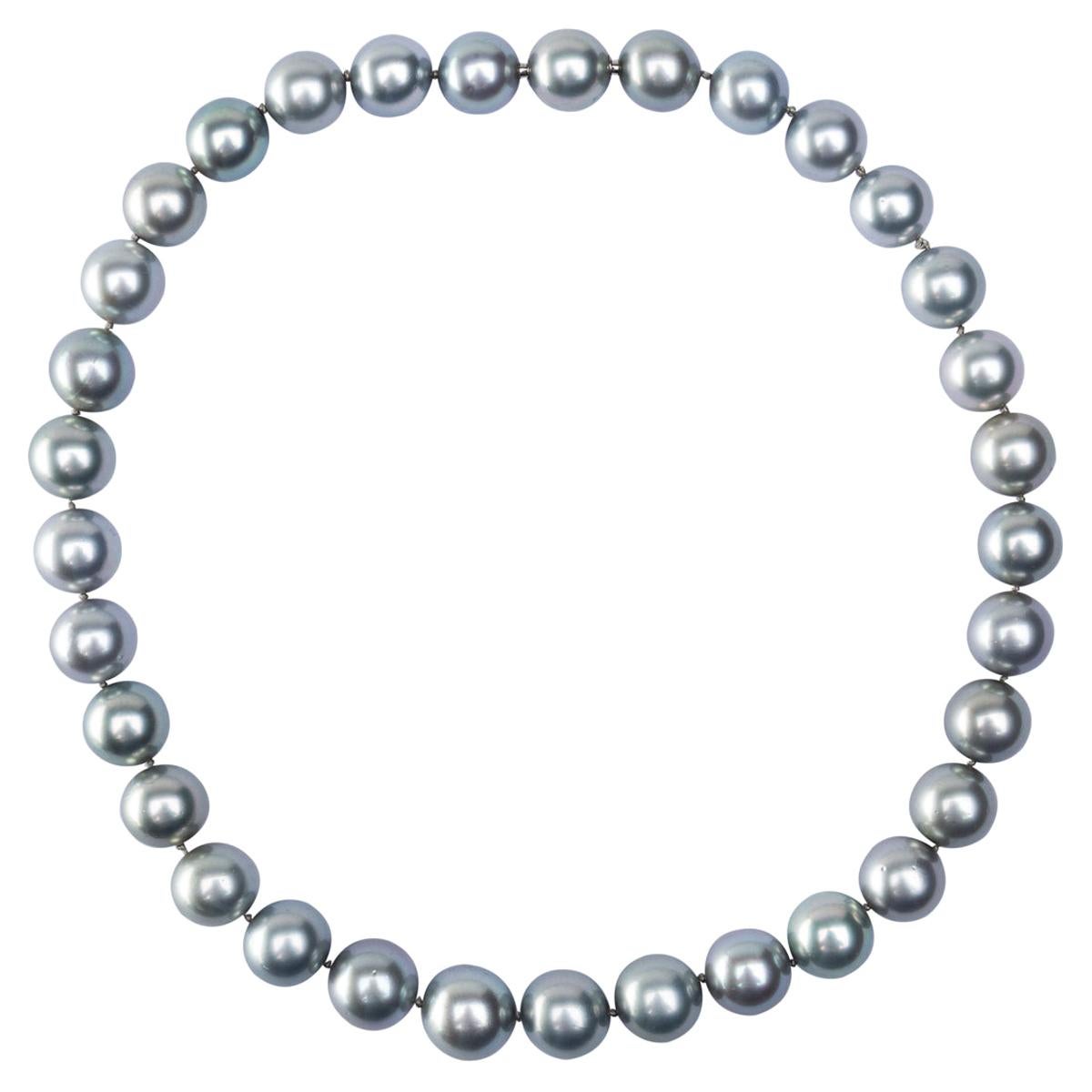 Hellgraue Perlenkette von Alex Jona Tahiti