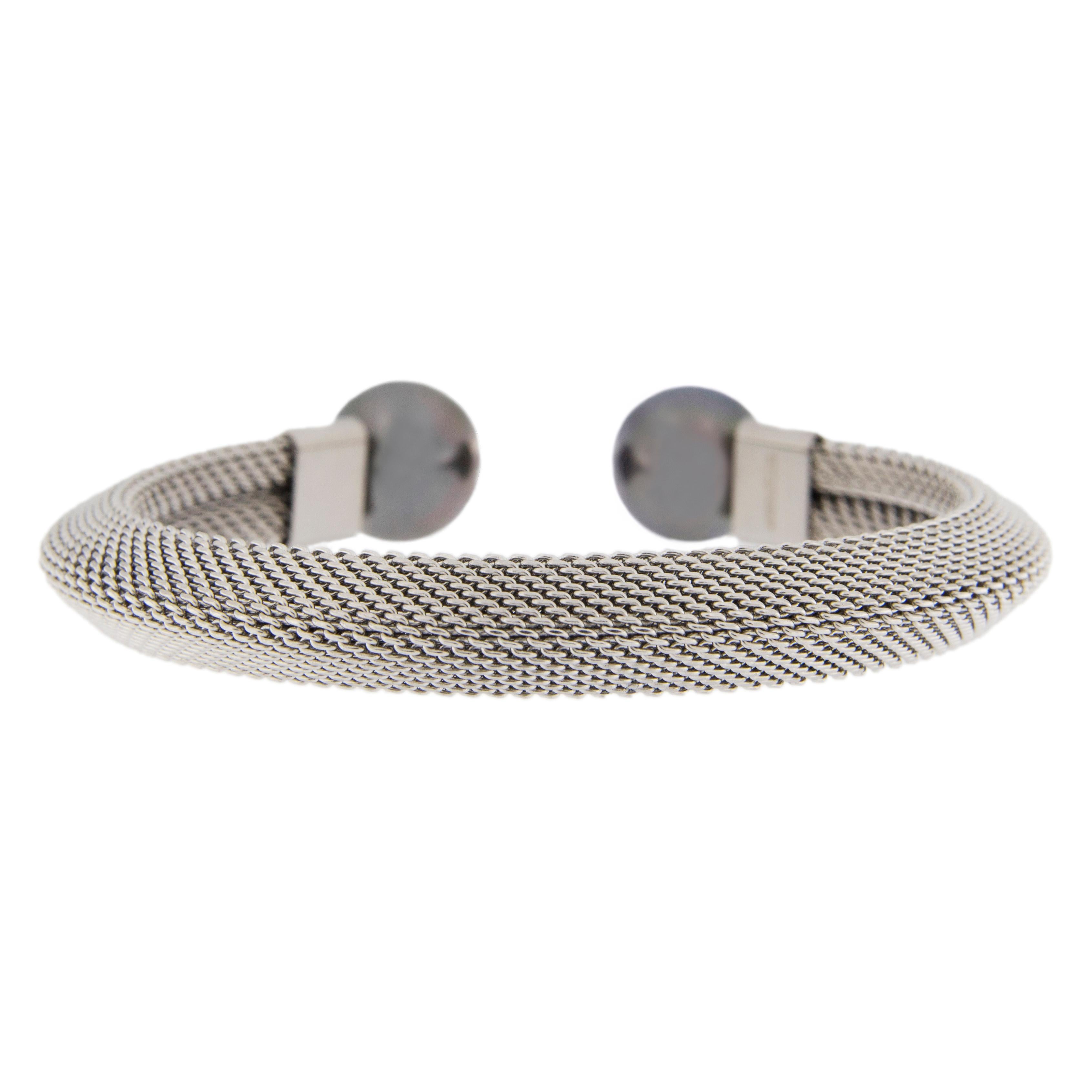 Jona Tahitian Black Grey Pearl Stainless Steel Bangle Bracelet (Perle)