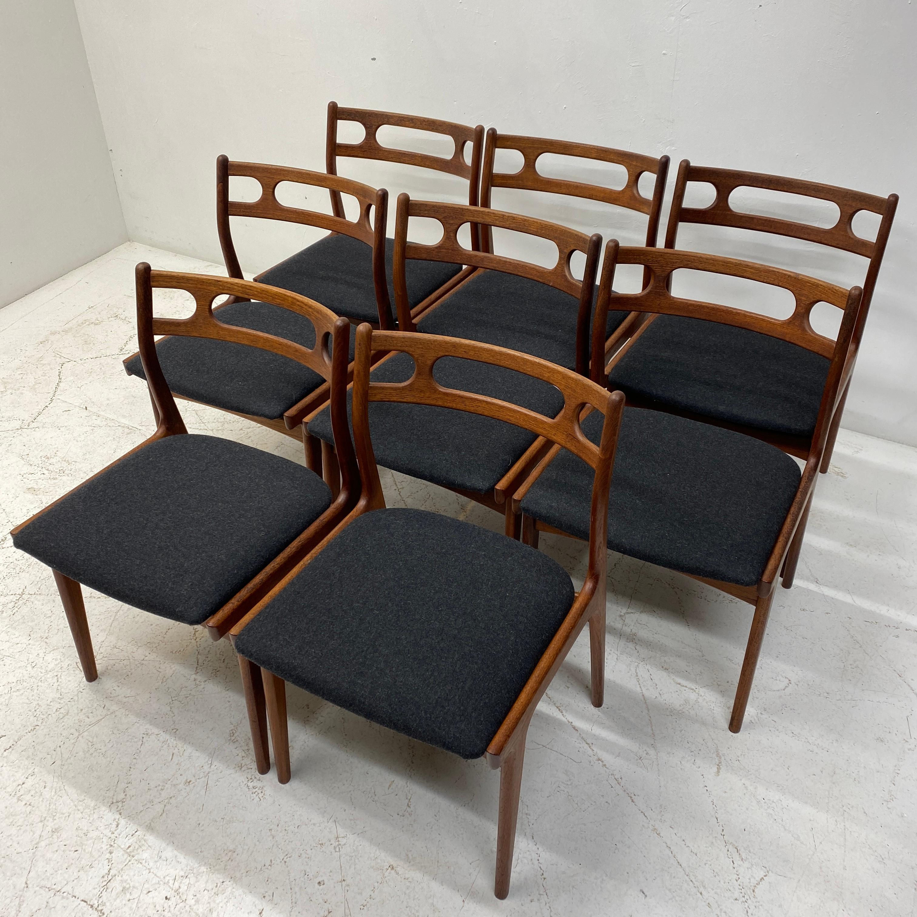Jonannes Anderson Dining Chairs Model 138 Set of Eight In Good Condition In Otley, GB