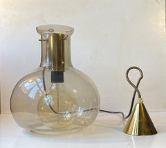 Jonas Hidle „ Seifenblase“ Deckenleuchte aus Rauchglas und Messing, 1960er Jahre