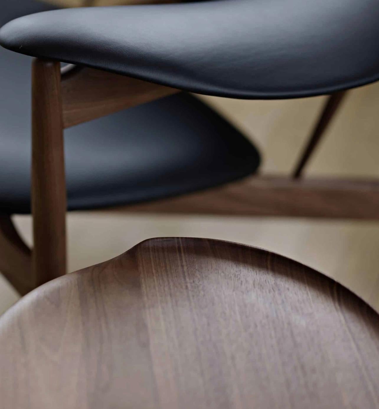 Jonas Jensen Jensen Table d'appoint Akande Types de bois : Noyer Pour une Collectional en vente 8