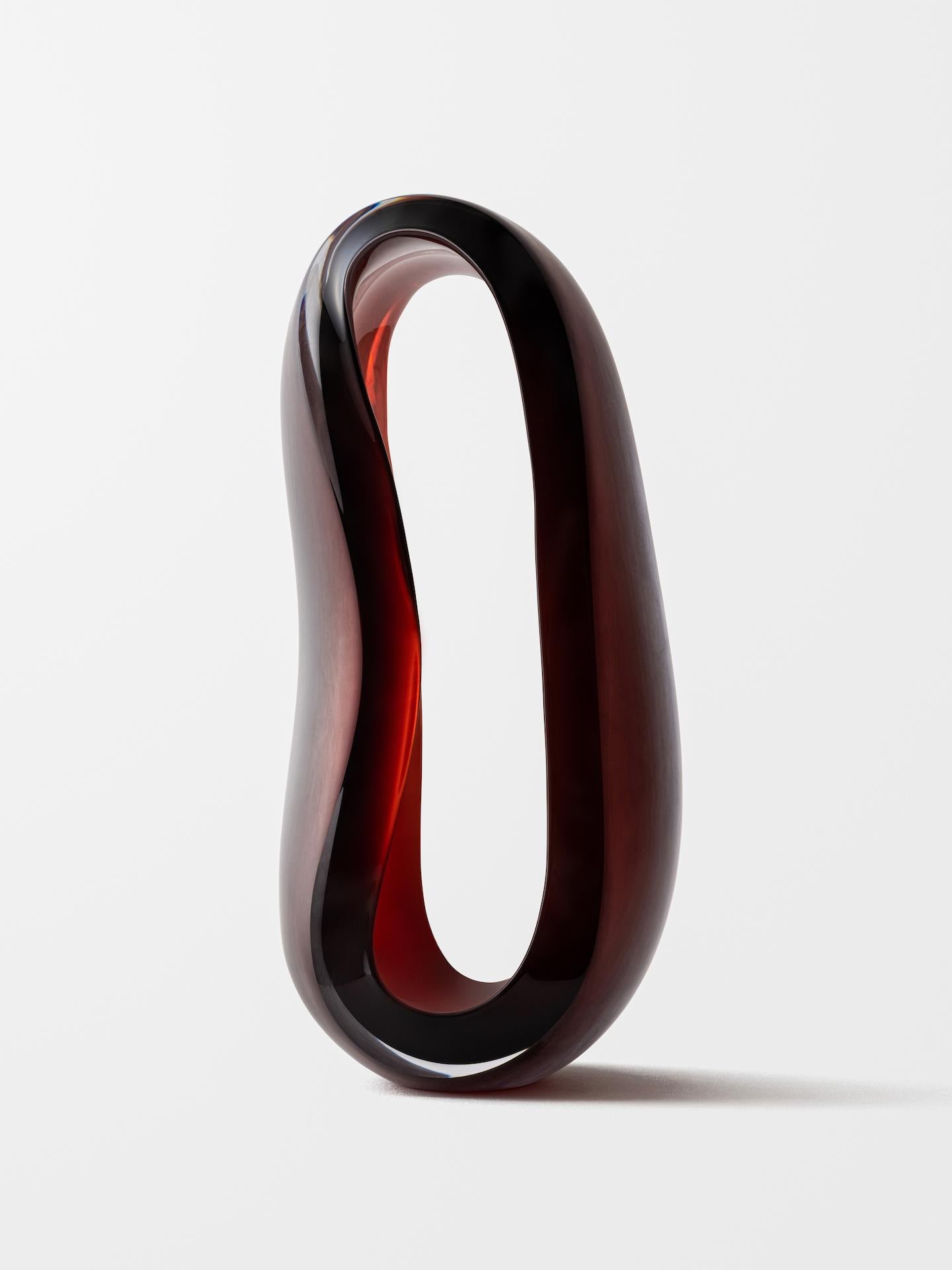 Jonas Noël Niedermann Abstract Sculpture - Loops (Amber)