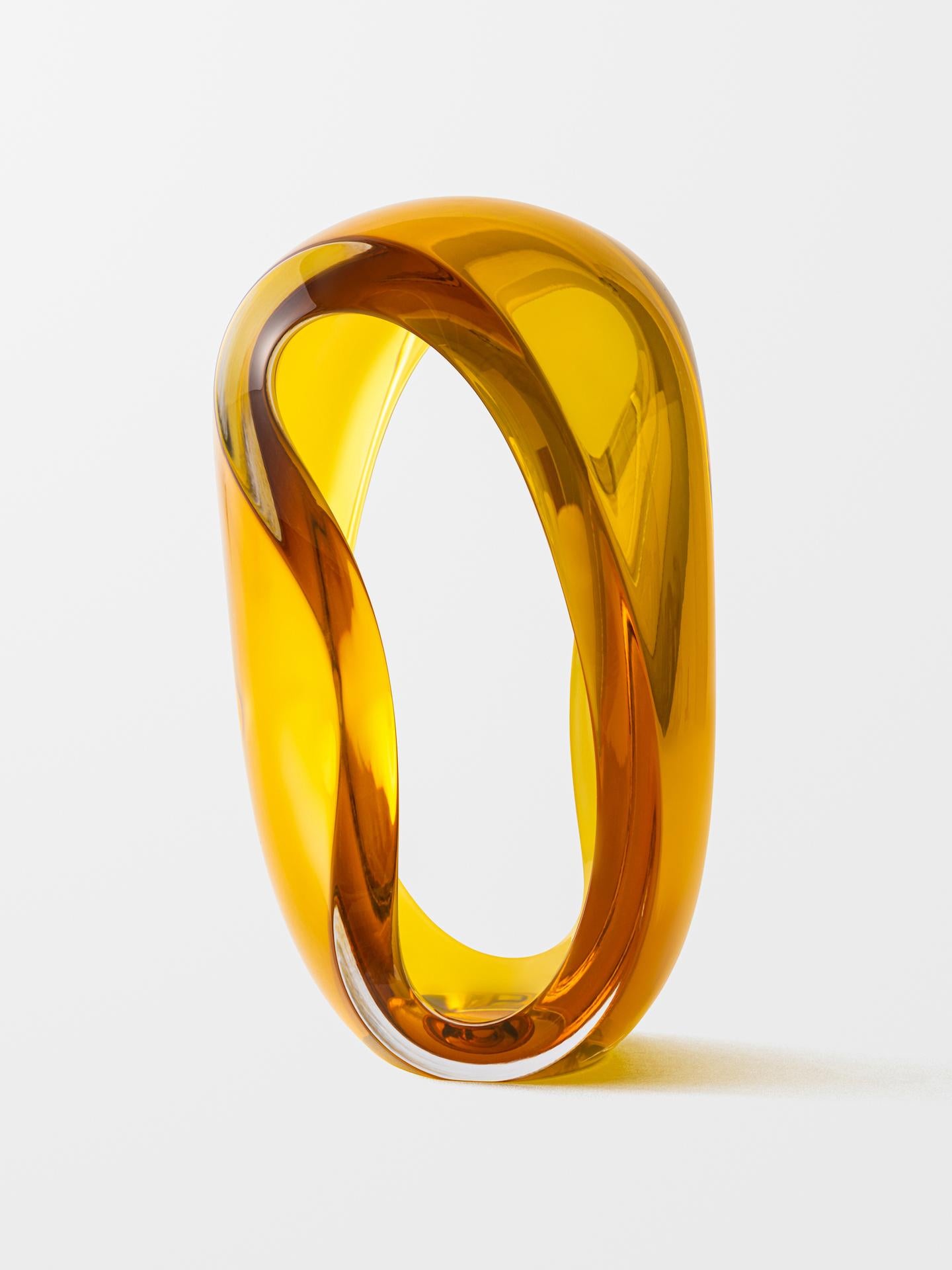 Jonas Noël Niedermann Abstract Sculpture - Loops (Gold)