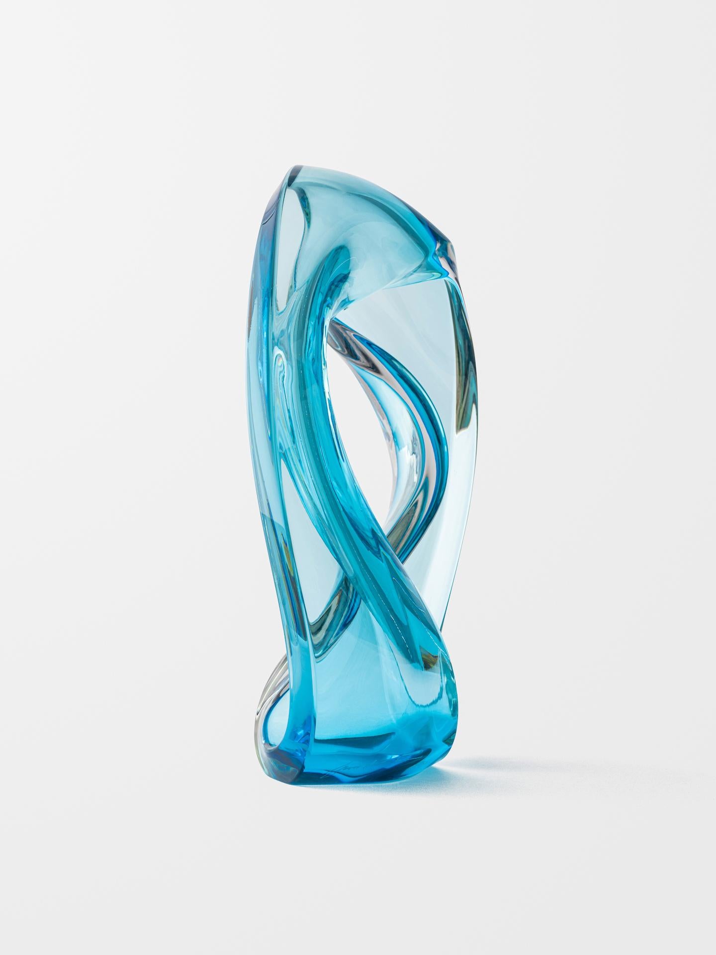 Boucles (Bleu ciel) - Gris Abstract Sculpture par Jonas Noël Niedermann