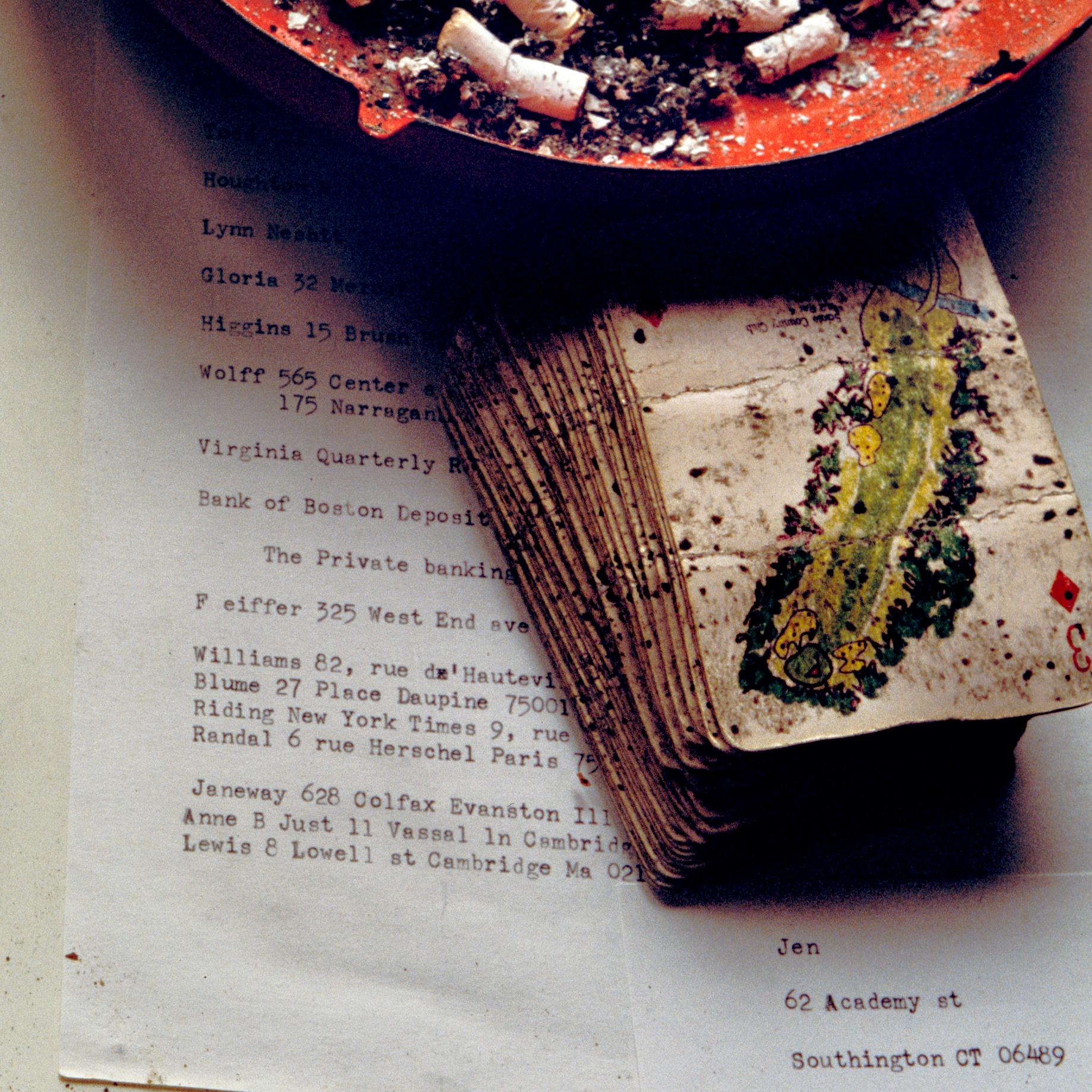 Bureau Ward Justs, Marthas Vineyard, 26 décembre 1996 - Noir Color Photograph par Jonathan Becker