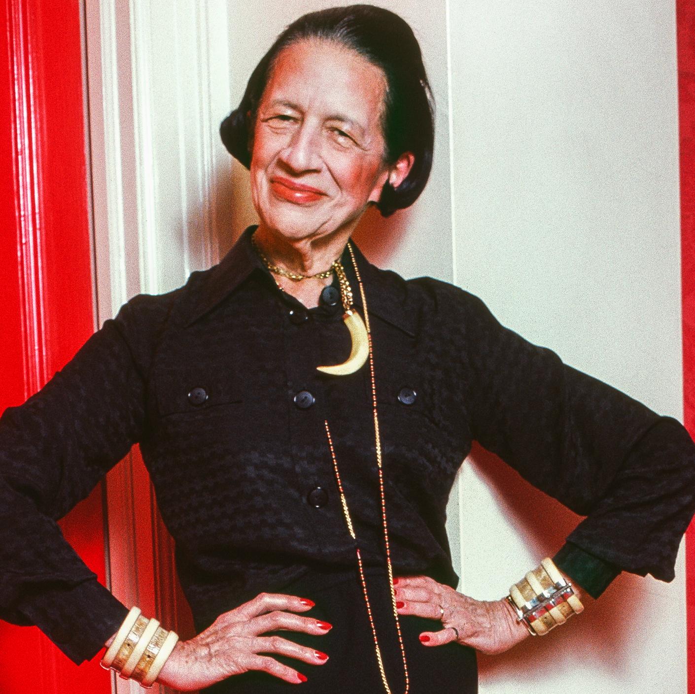 Diana Vreeland at home, 550 Park Avenue, New York, 1979 - Photograph by Jonathan Becker