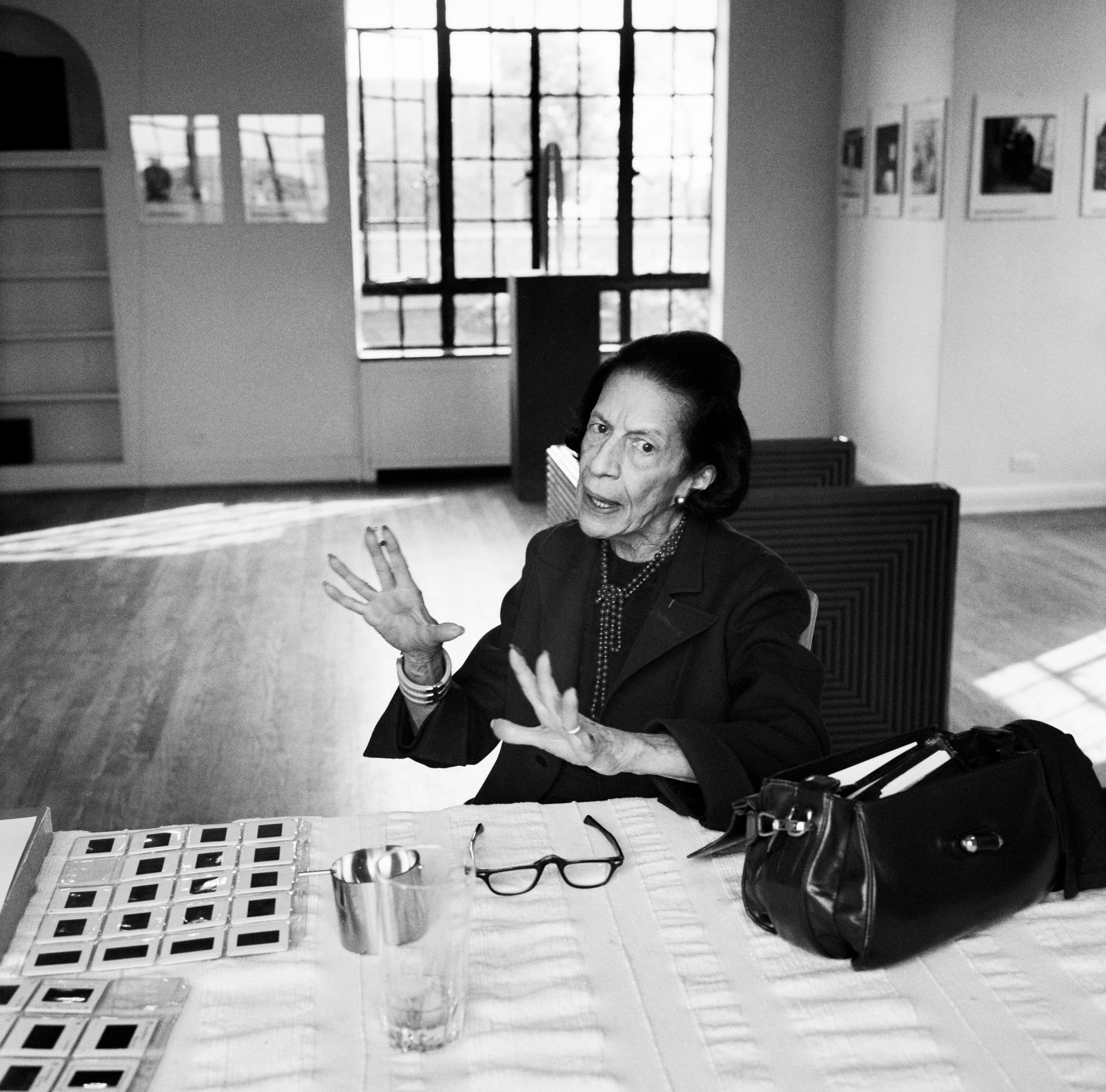 Black and White Photograph Jonathan Becker - Diana Vreeland, Chelsea, New York, 1981