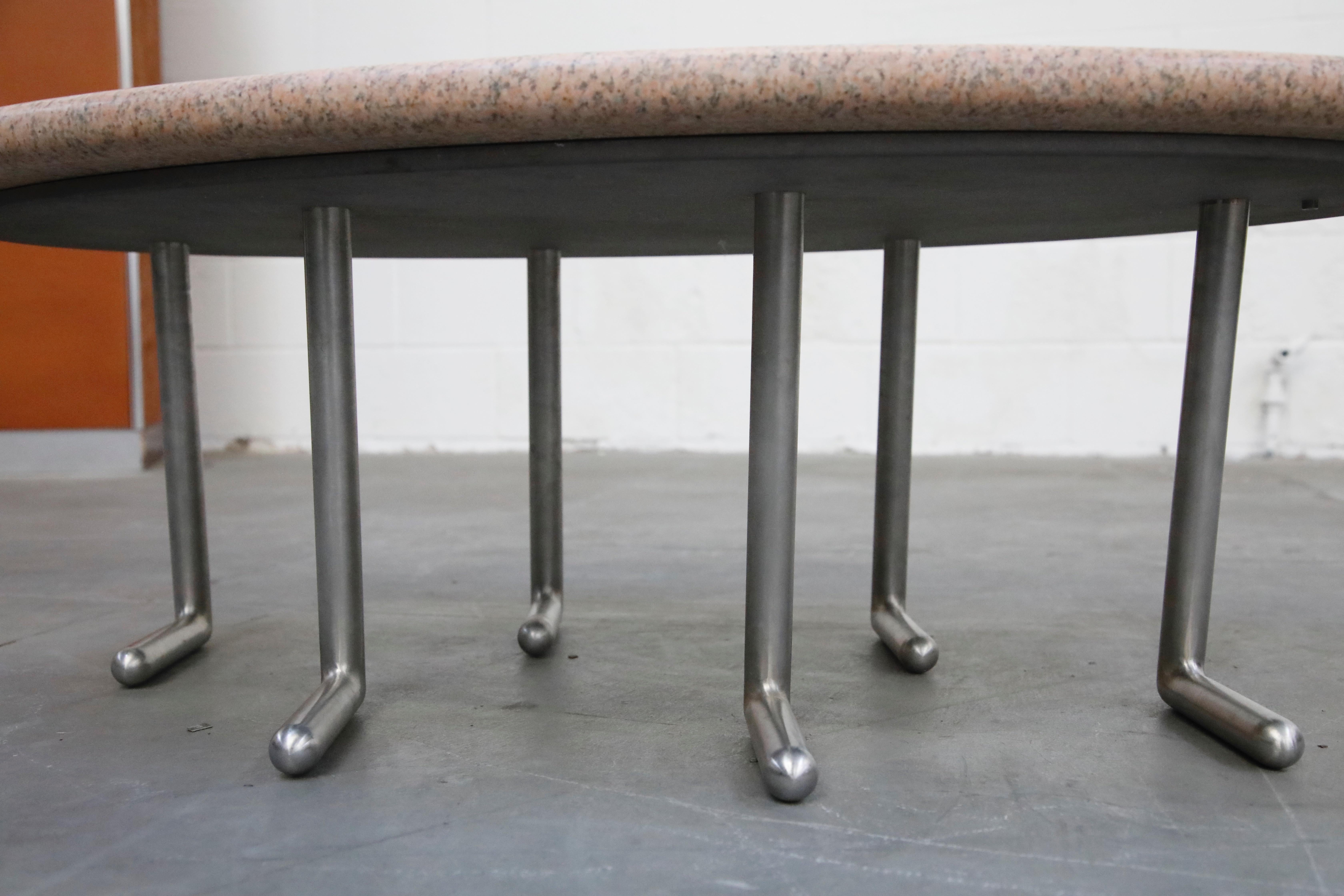 Table basse postmoderne en granit Jonathan Bonner:: circa 1980:: Signé en vente 10
