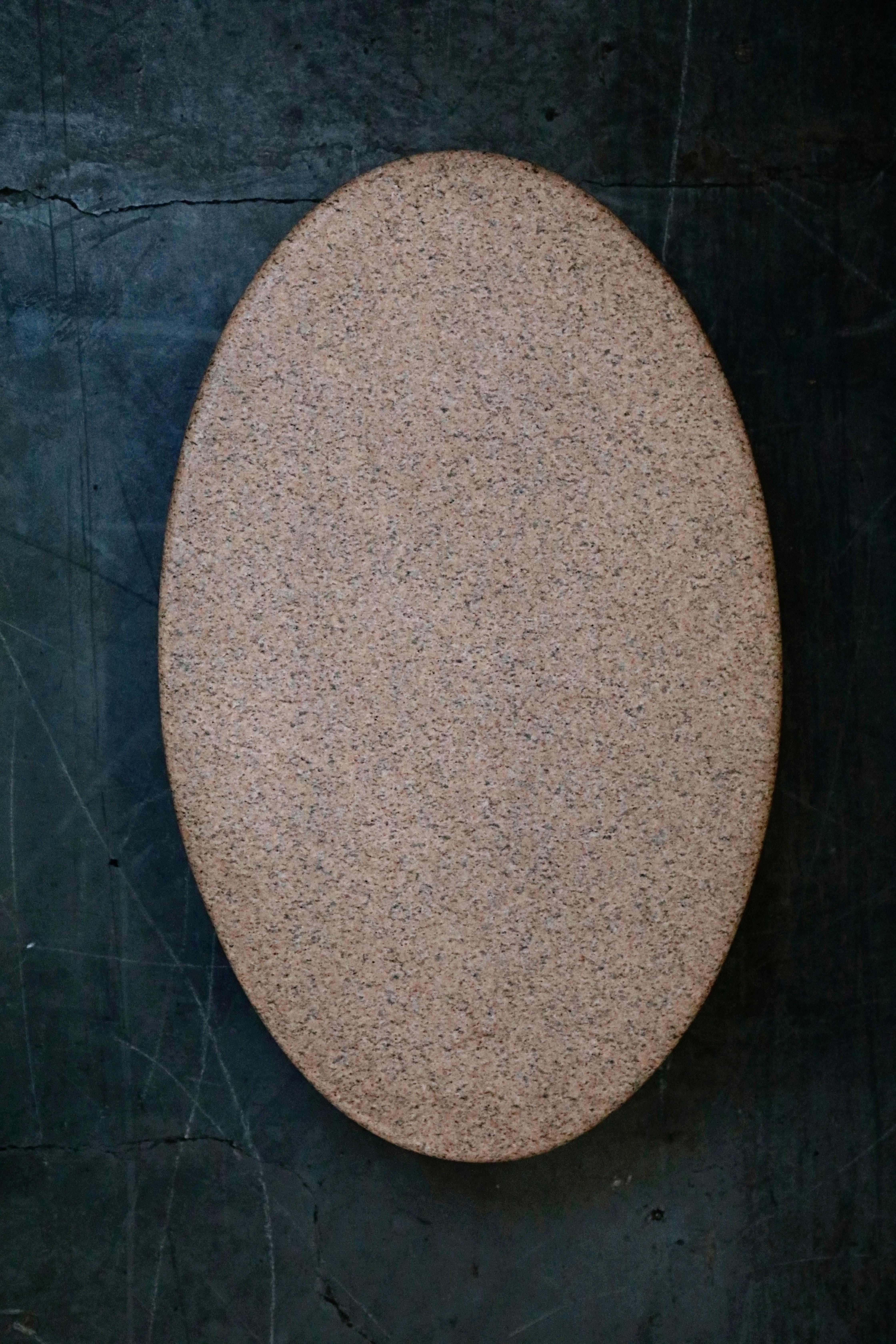 Table basse postmoderne en granit Jonathan Bonner:: circa 1980:: Signé en vente 2