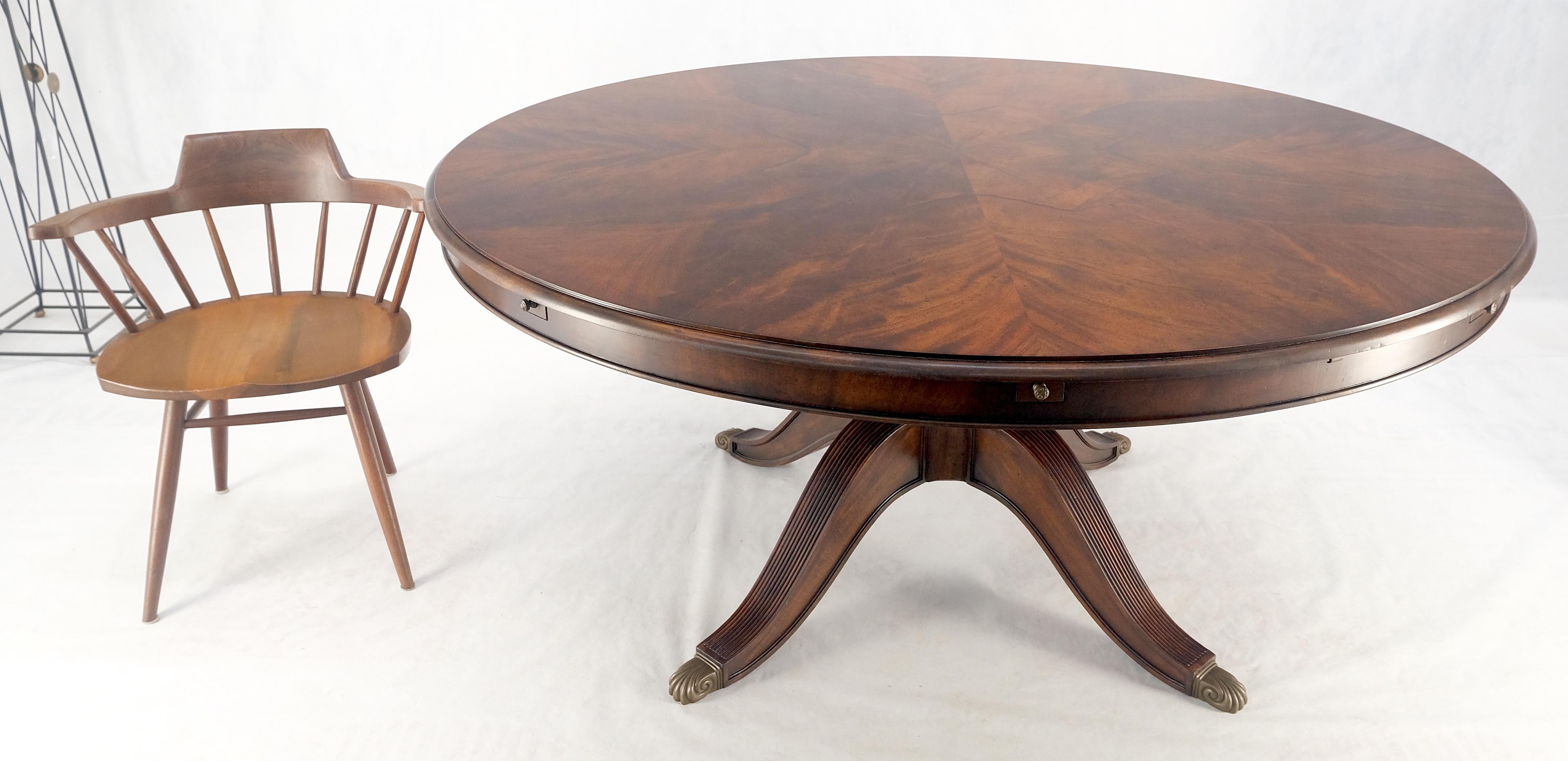 Jonathan Charles 66/92' Diamet Round 8 board Extendable Dining Table Single Base en vente 5