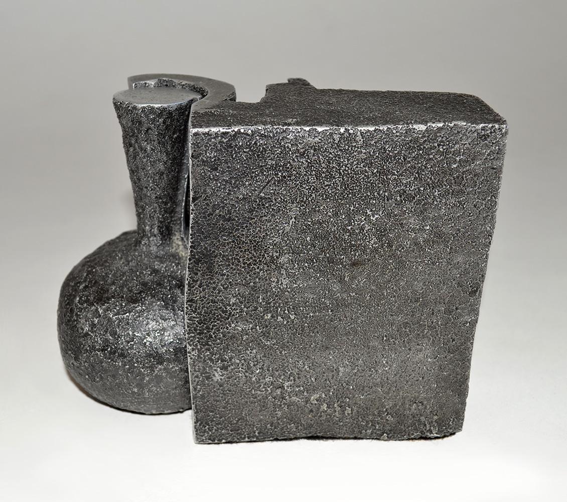 Jonathan Clarke Scultura in alluminio fuso a sabbia in due pezzi con base montata, Regno Unito, anni '80 In condizioni buone in vendita a Fort Lauderdale, FL