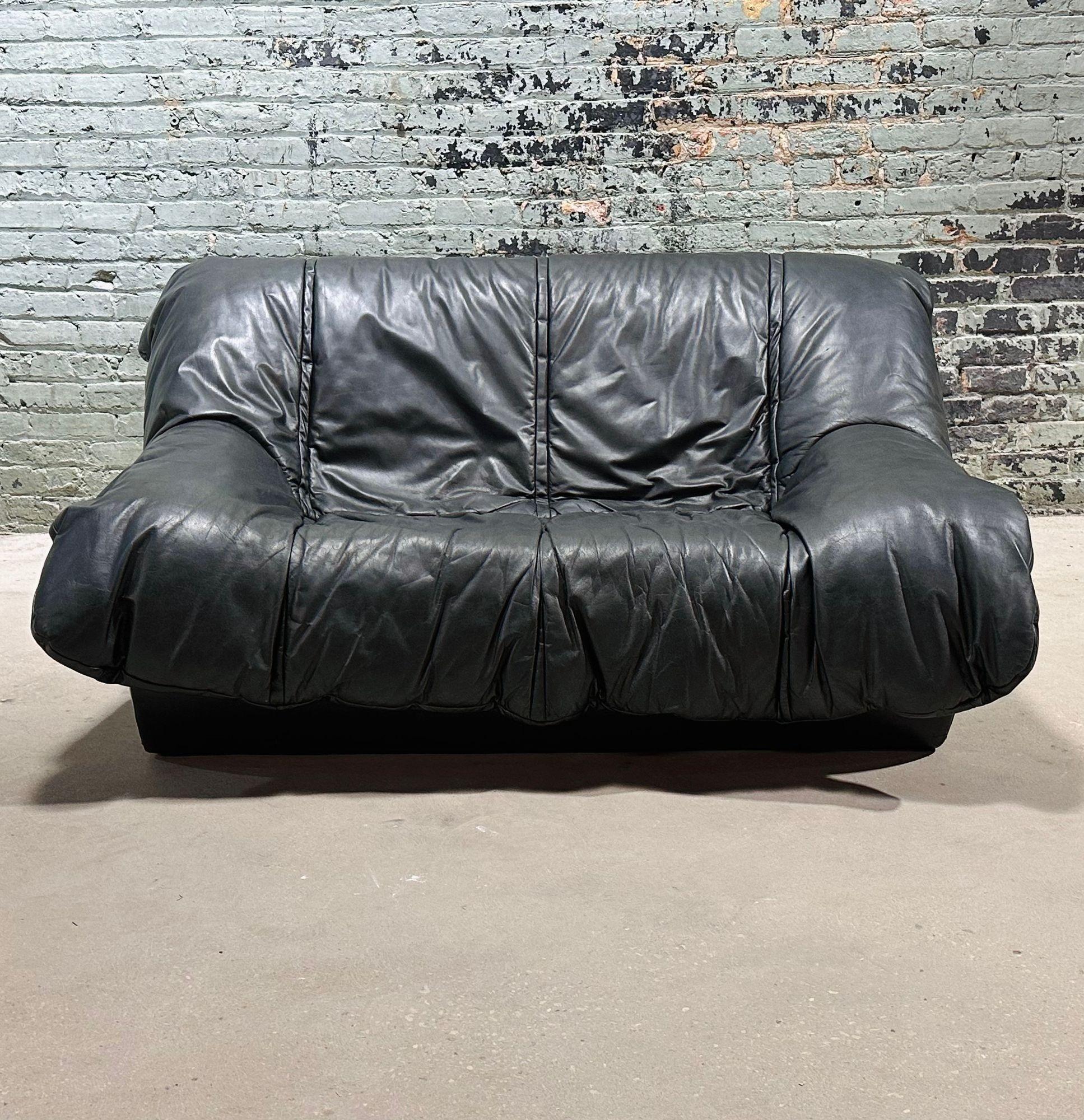 Jonathan DePas, Donato D'urbino, Paolo Lomazzi, Ligne Roset Sofa/Settee, 1970 In Good Condition For Sale In Chicago, IL