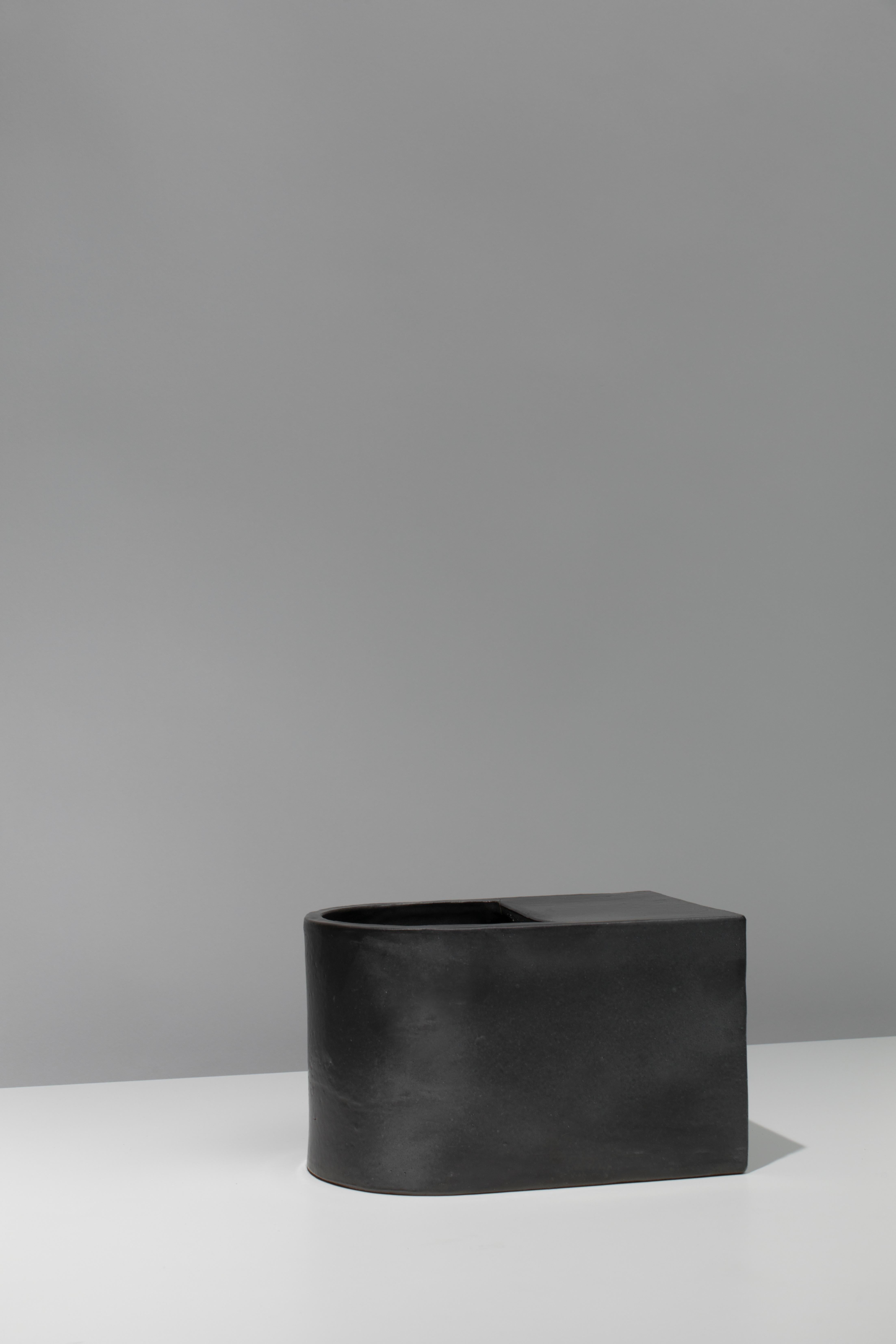 Minimalist Jonathan Nesci w/ Robert Pulley Ceramic Vessel with Black Coppered Glaze 18/08