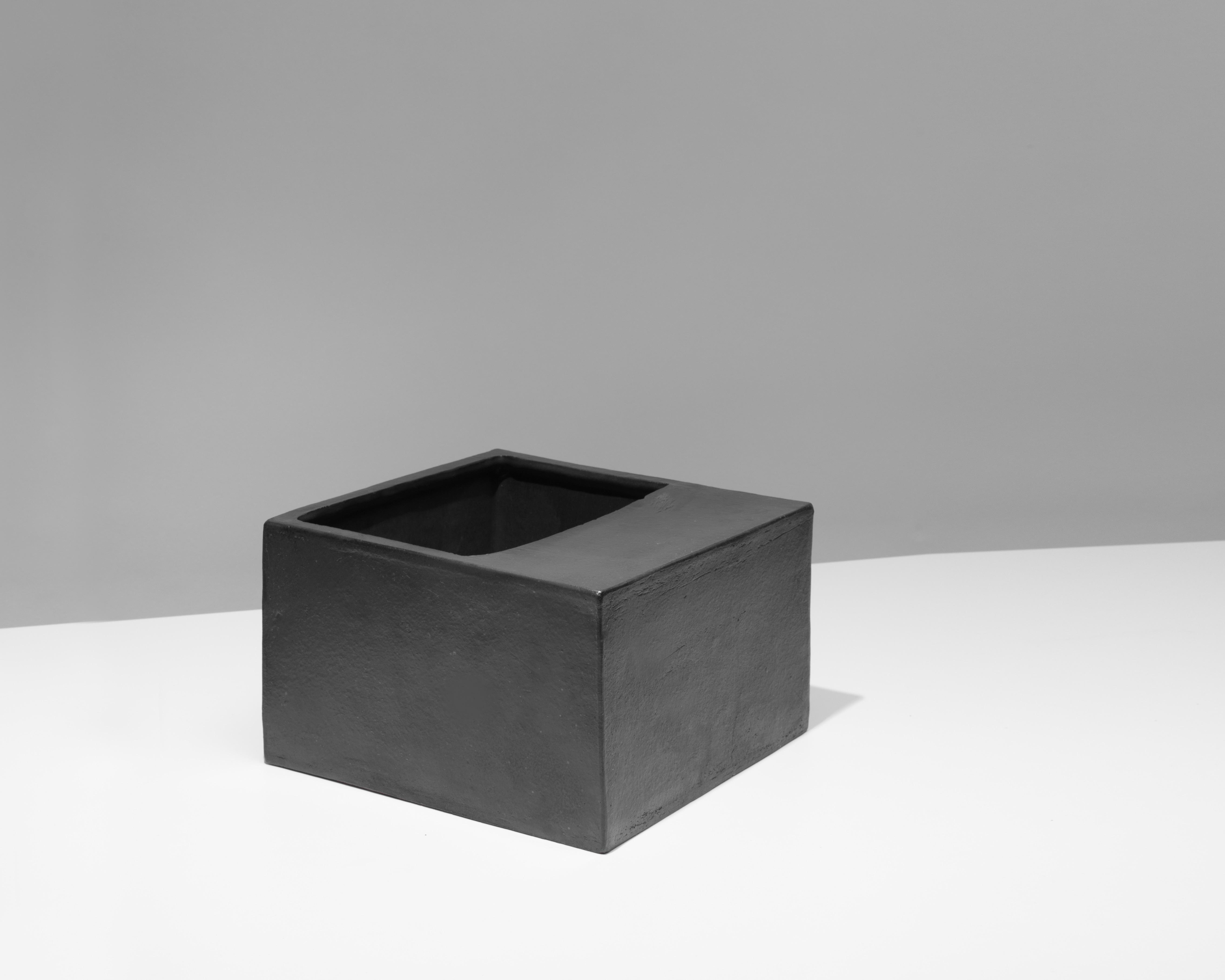 Minimalist Jonathan Nesci w/ Robert Pulley Ceramic Vessel with Black Coppered Glaze 18/09