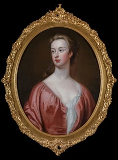 Porträt einer eleganten Dame in einem roten Seidenkleid, wunderschöner antiker Rahmen, um 1720