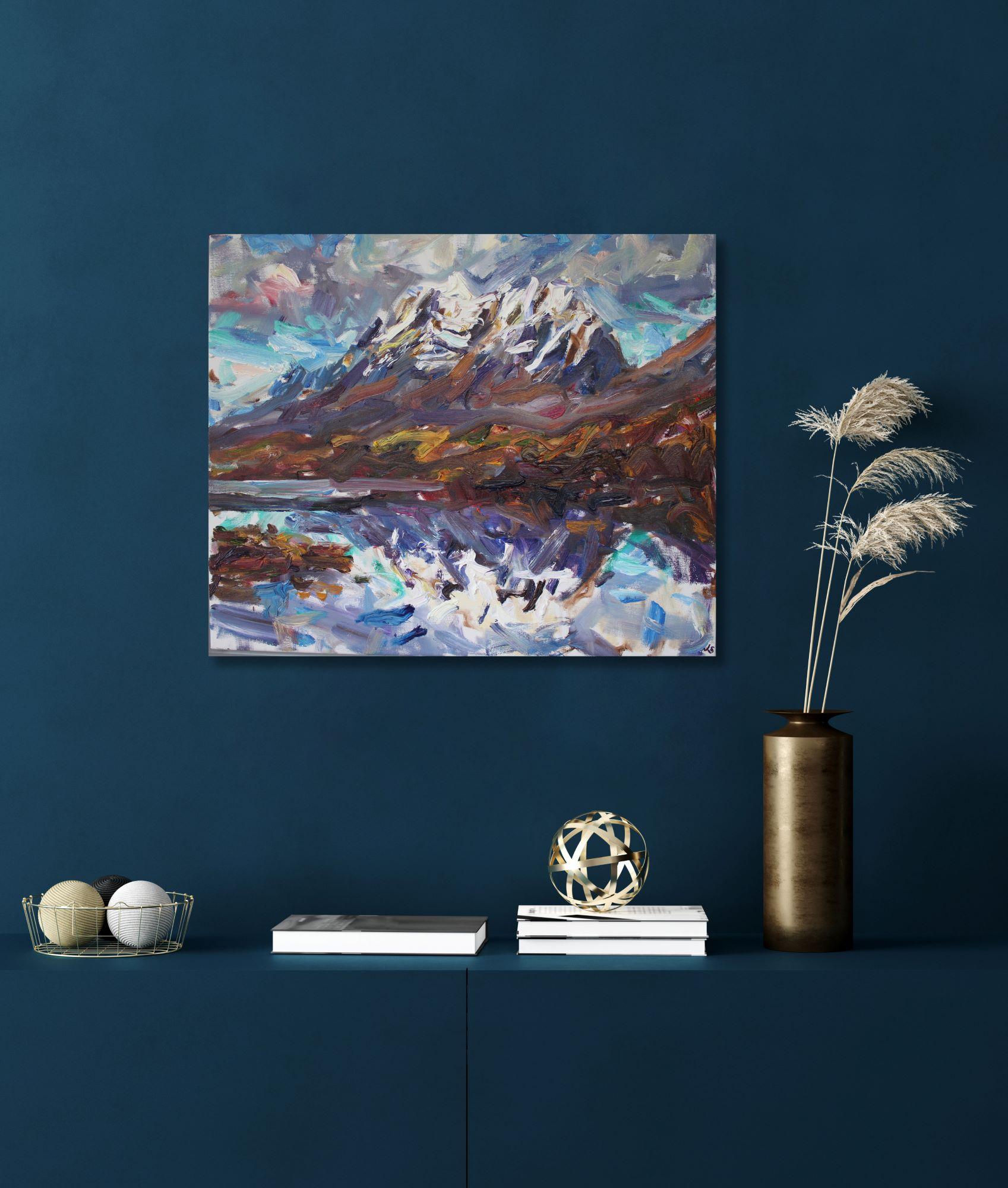 Liathach Reflexion von Jonathan Shearer - Landschaft Ölgemälde, Berg, Himmel im Angebot 1