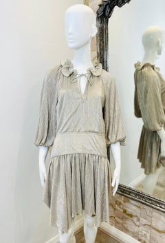 Jonathan Simkhai Asymmetrisches Plissee-Metallic-Kleid