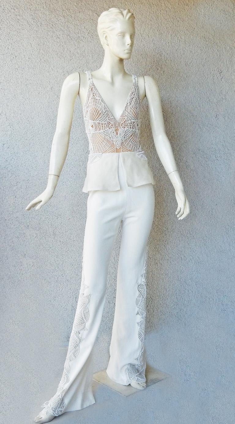 Jonathan Simkhai Rnwy $15K bestickter Jumpsuit mit dramatischer, abnehmbarer Schleppe (Grau) im Angebot