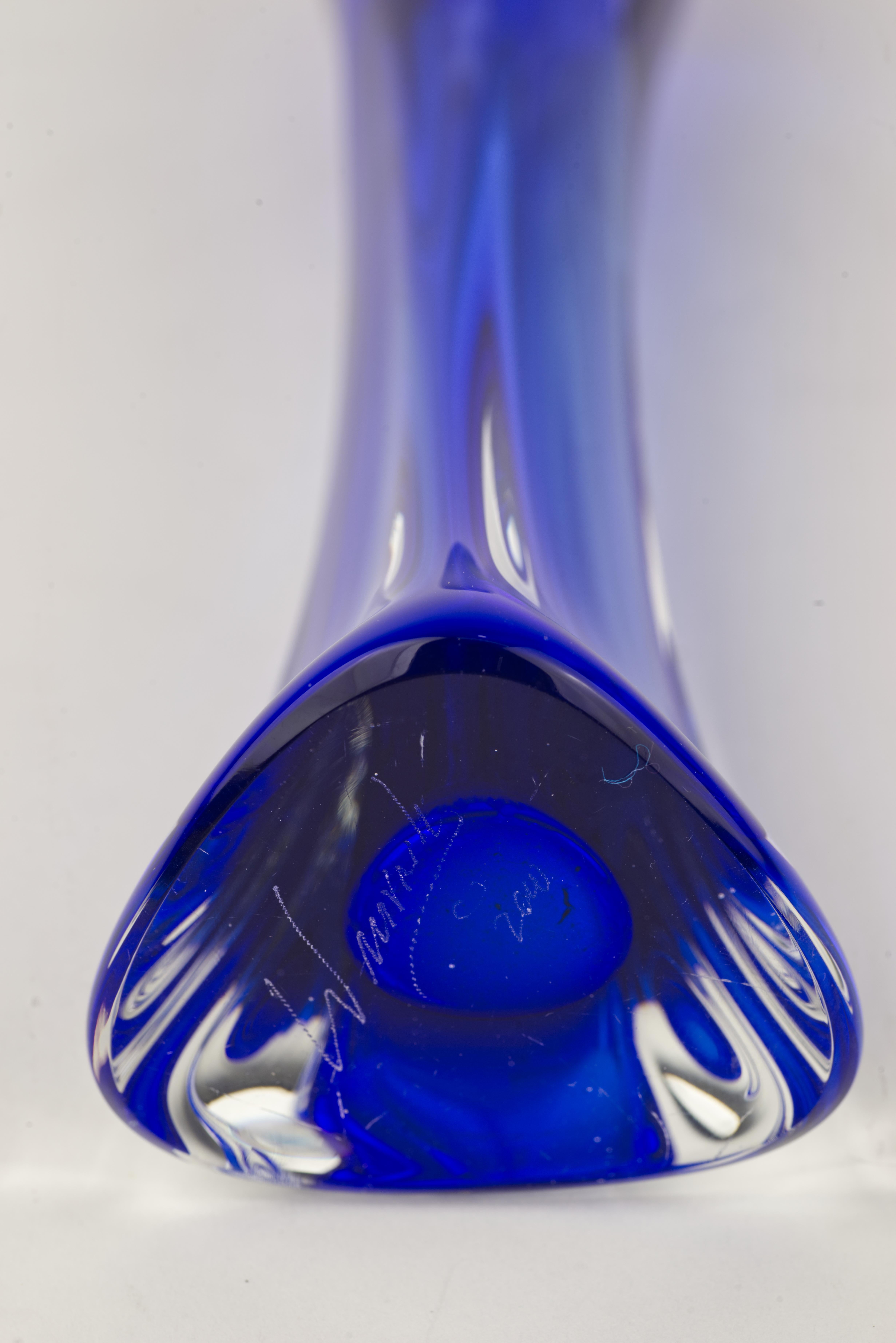 Verre d'art Vase Sommerso bleu cobalt, verre d'art américain de Jonathan Winfisky en vente