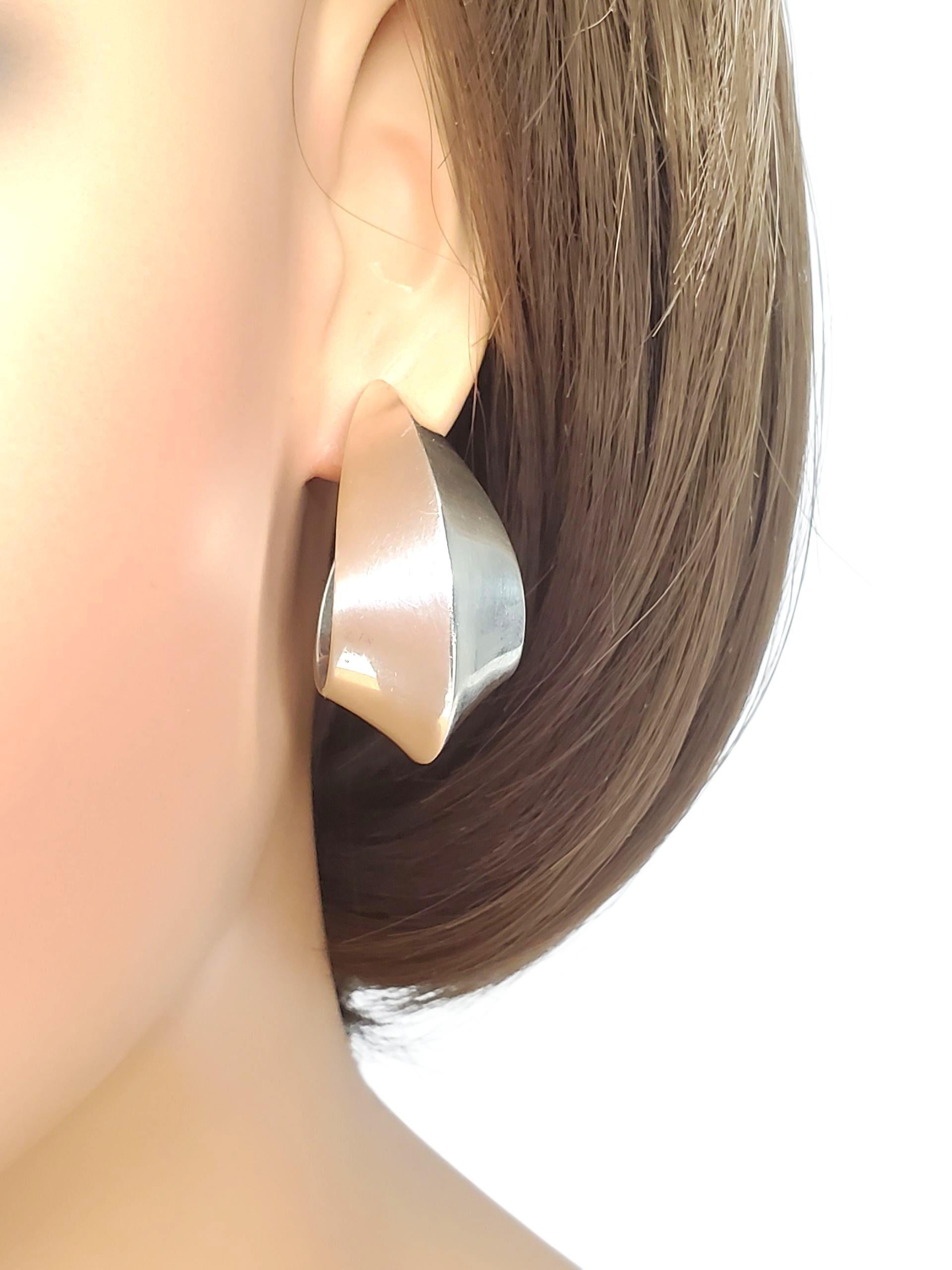Jondell - Boucles d'oreilles sculpturales en argent sterling #22536 en vente 3